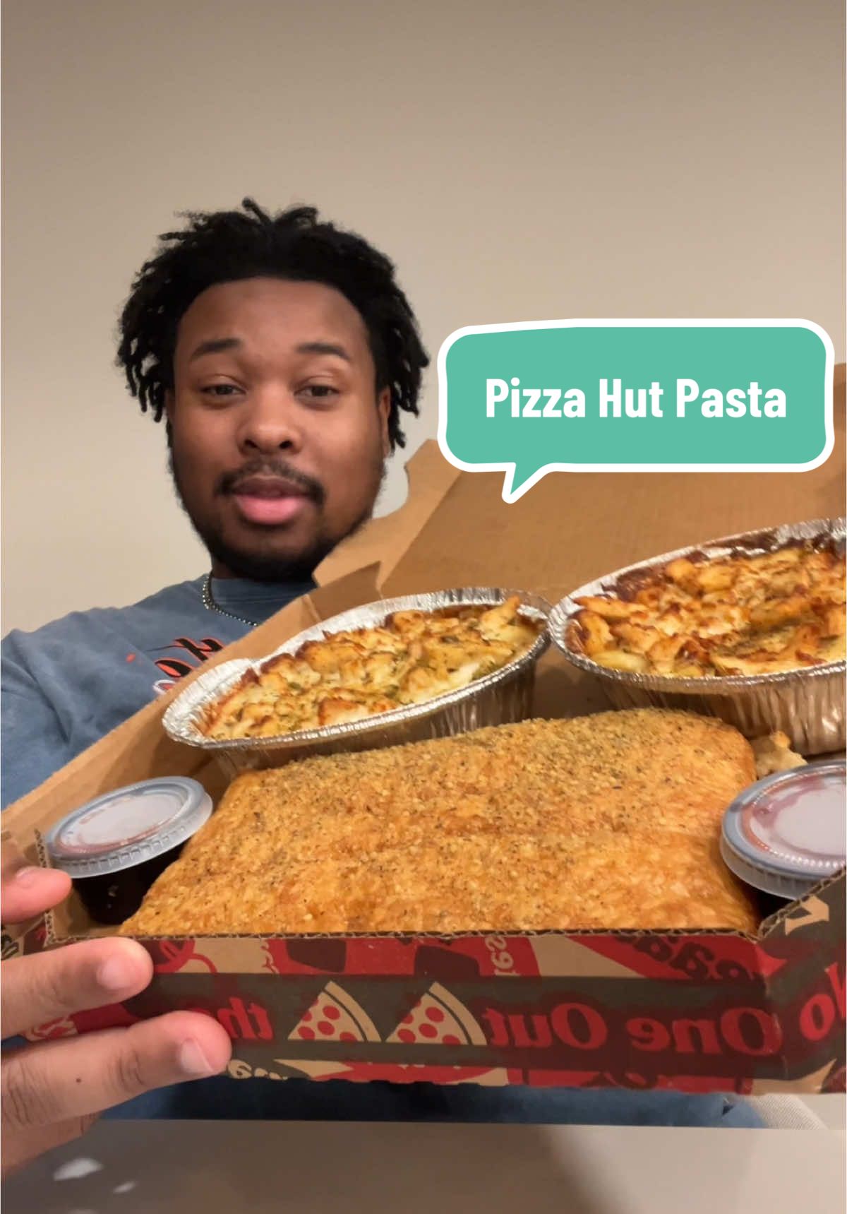 @Pizza Hut doesn’t miss #viral #foryou #viralvideos #content #fyp #fypシ゚viral #bigback #Foodie #eating #foodtiktok #foryoupage #fypage #eat #letsindulge #FoodTok #mukbang #asmr #eatingshow #pasta #alfredo #chicken #bread #orlando #florida #pizzahut #pizza #pizzahutpartner 