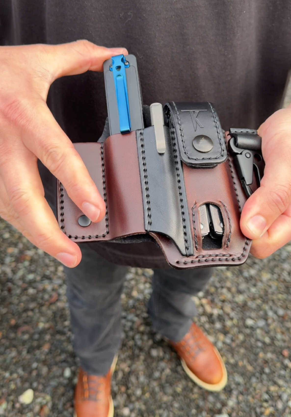 Make the right choice for your carry. Shop our handcrafted leather gear for tool organizers and belts at www.taleofknives.com All leather gear is uniquely handmade one at a time in Oregon, USA #multitool #knife #flashlight #oregon #belt #belts #pliers #tools #olight #danner #electrician 