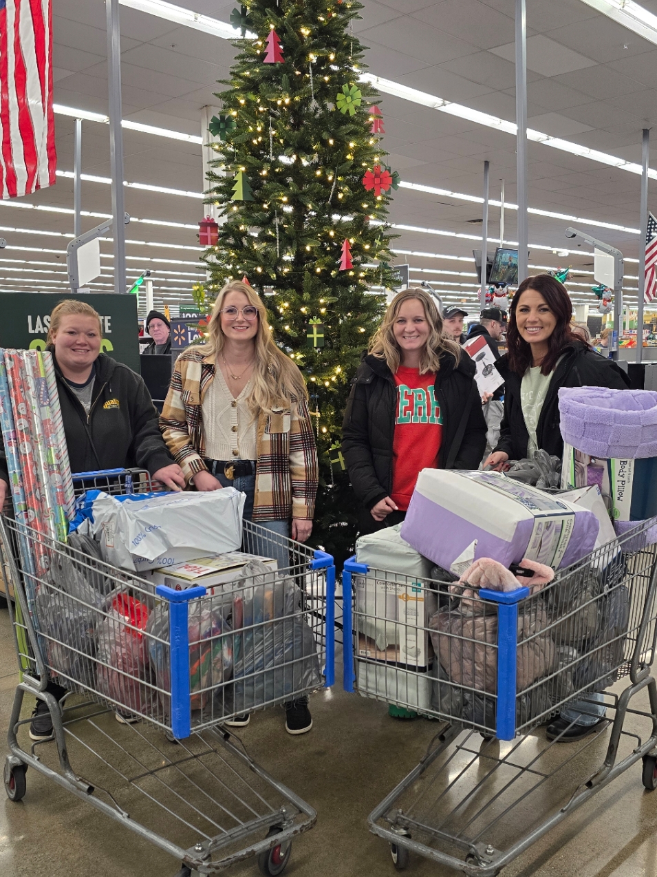 @Spread The Cheer USA is an awesome organization that helps families in need all throughout the year! I was so incredibly happy to have my girls help me shop this year! Merry Christmas! 🎄🎅🏽 #spreadthecheerusa #walmart @Jill Roberts @MioMinute - Ruth Bennett @Brittany Smith 