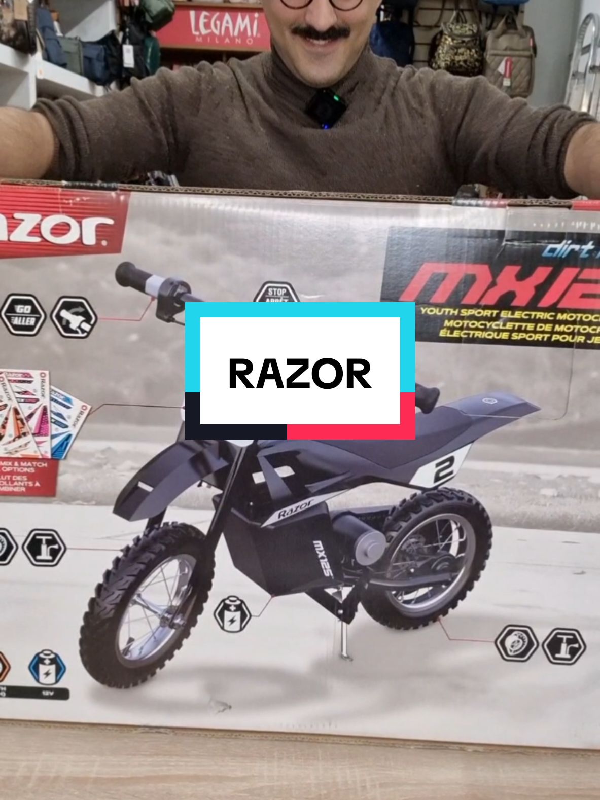 Έτοιμοι για βόλτα??? #stigkabooks #razor #παιχνιδια #μηχανή #παιδια #νονός #νονά #επωνυμαπαιχνιδια #βόλτες #δωρα #extraordinarygifts #gifts 