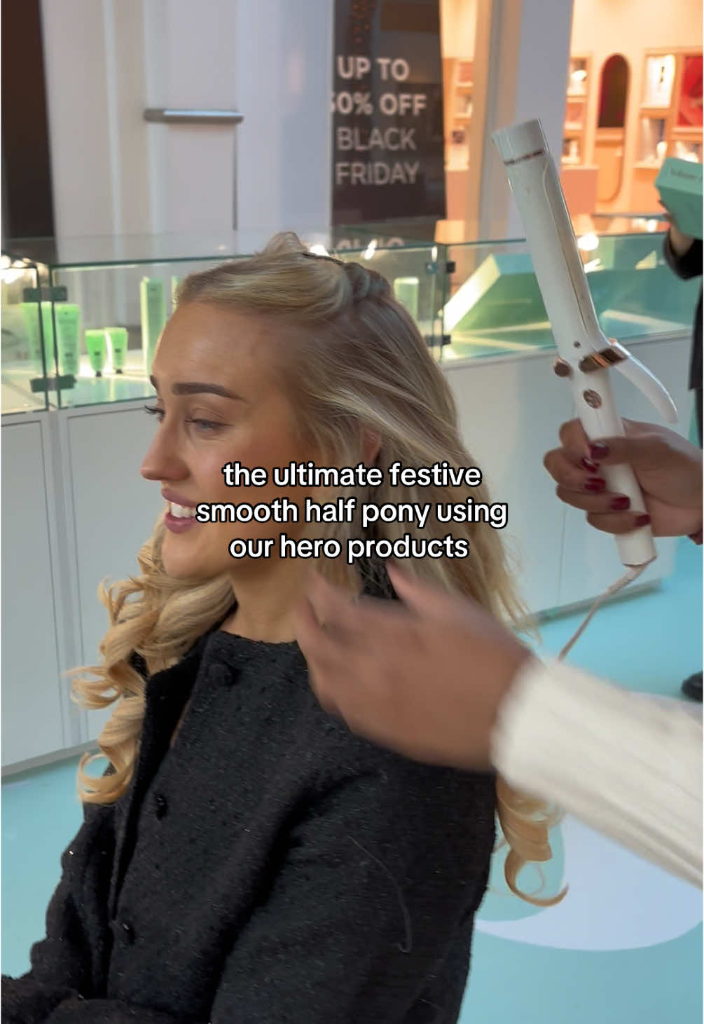 a chaotic christmas but at least our hair is smooth 💅 @Callah Crowns magic as always ✨  #hairinspo #holidayhairstyle #christmashair #hairtutorials #thesmoothcompany #irishbusiness 