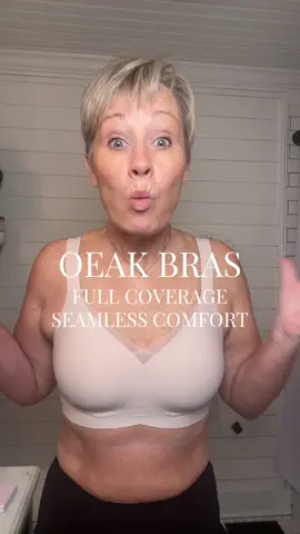 A full coverage bra with no underwire that’s still supportive and comfortable!  @OEAK-Bras  #newyearnewaura #oeakbra #seamlessbra #pushupbra #wirelessbra #tshirtbra #bralette #jellybra 