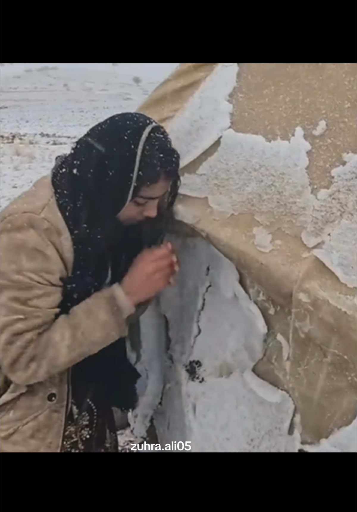 heavy snowfall and rain demage our tent room. we are very sad now🥹  #nomads #viral_video #france #usa_tiktok #forupage #treanding #unitedstates #fyppp #fyp #fyy 