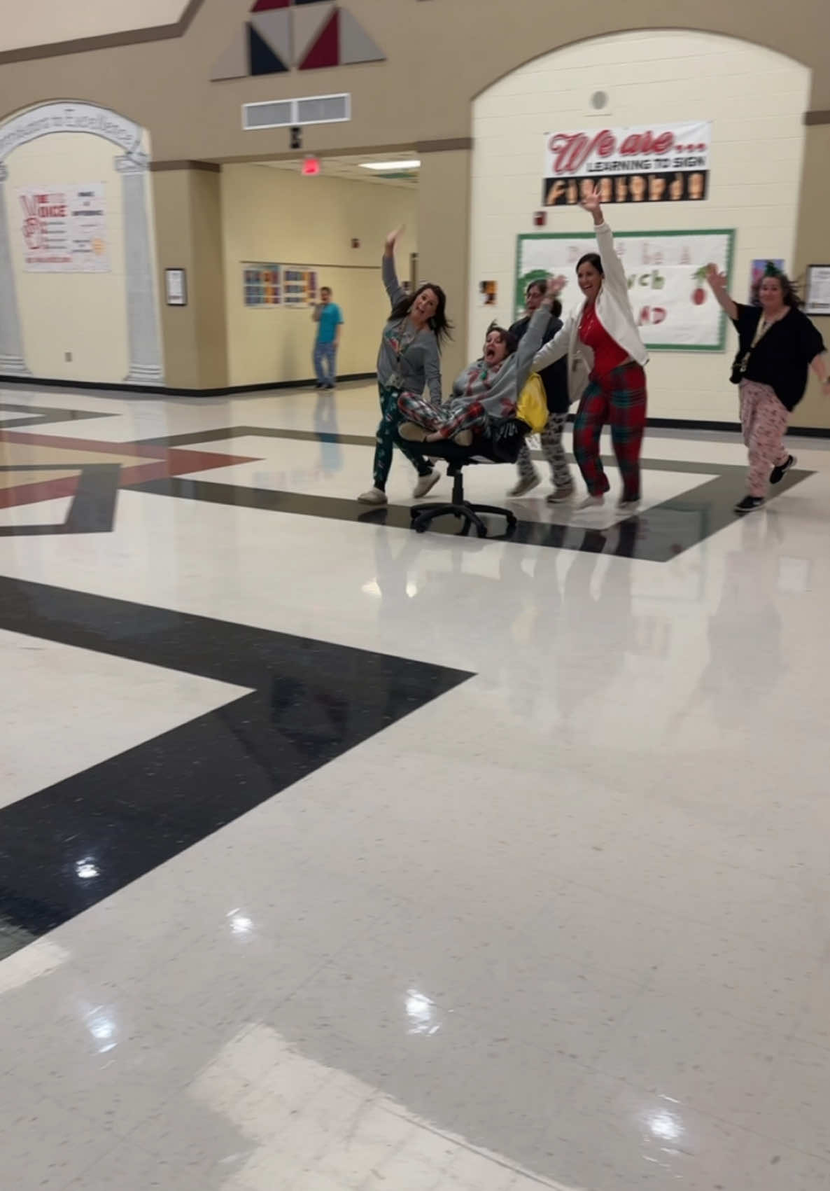 How teachers leave for Christmas Break!!! Run, run!!! ❤️#fyp #christmas #teachersoftiktok #teacher #justforfun #justforyou #fun #silly 