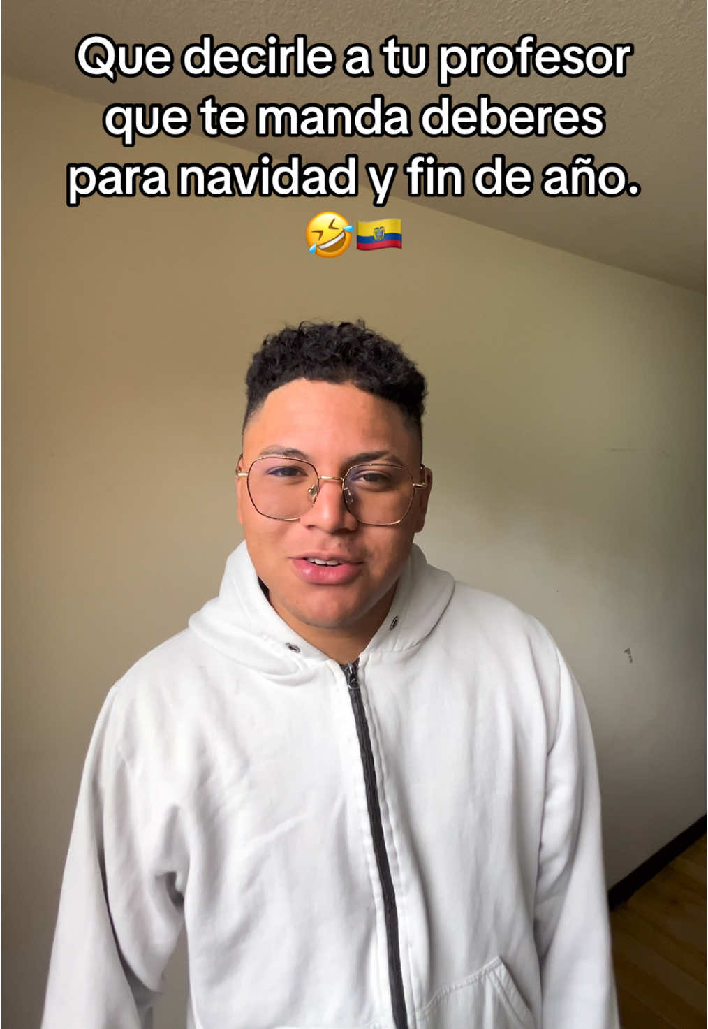 Que decirle a tu profesor que te manda deberes para estas vacaciones 🤣 #comedia #humor #profesores #ecuador #aldahirsitoo 