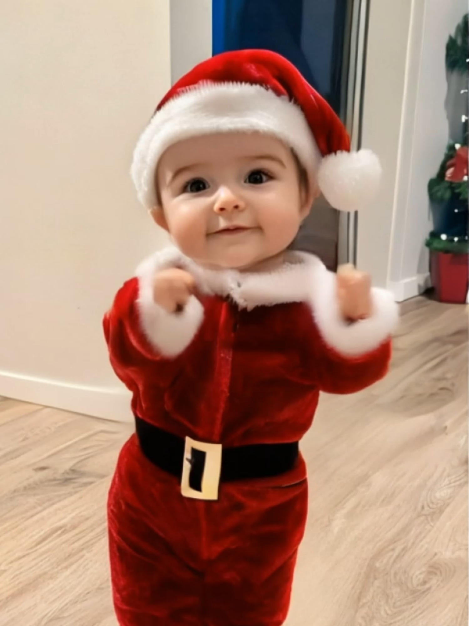 Feliz Navidad funny dance with cute baby #christmas2024 #feliznavidad #baby #feliznavidadchallenge #funnydance #funnybaby #babychristmas #cutebaby #babydance #babylove #fyp #foryour #forkids #kidsdancetv