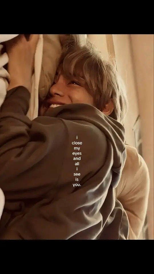 all i see is you! 🤍 #foryou #foryoupage #bts #btsarmy #btslover #bts_official_bighit #taehyung #kimtaehyung 