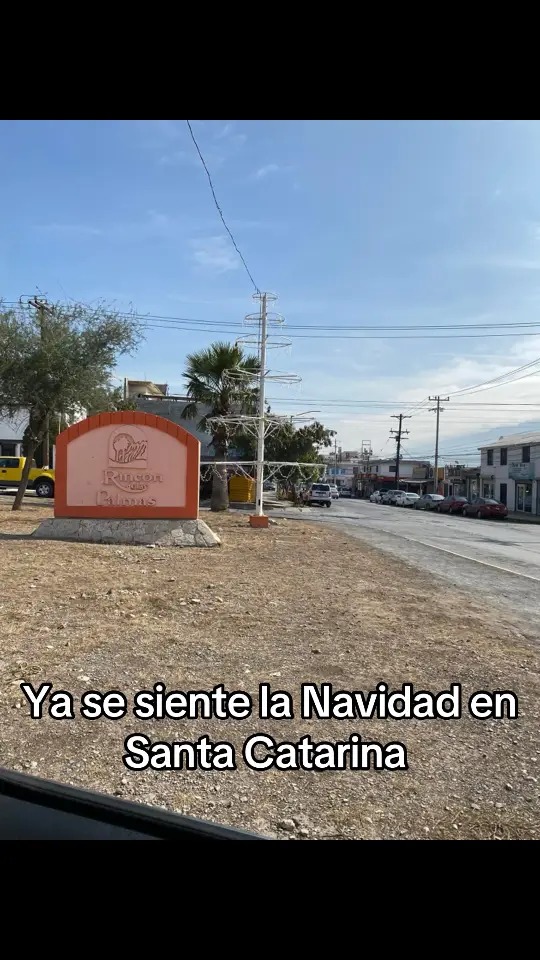 Jesus Nava se lucio con las decoraciones  #SantaCatarina #Navidad 