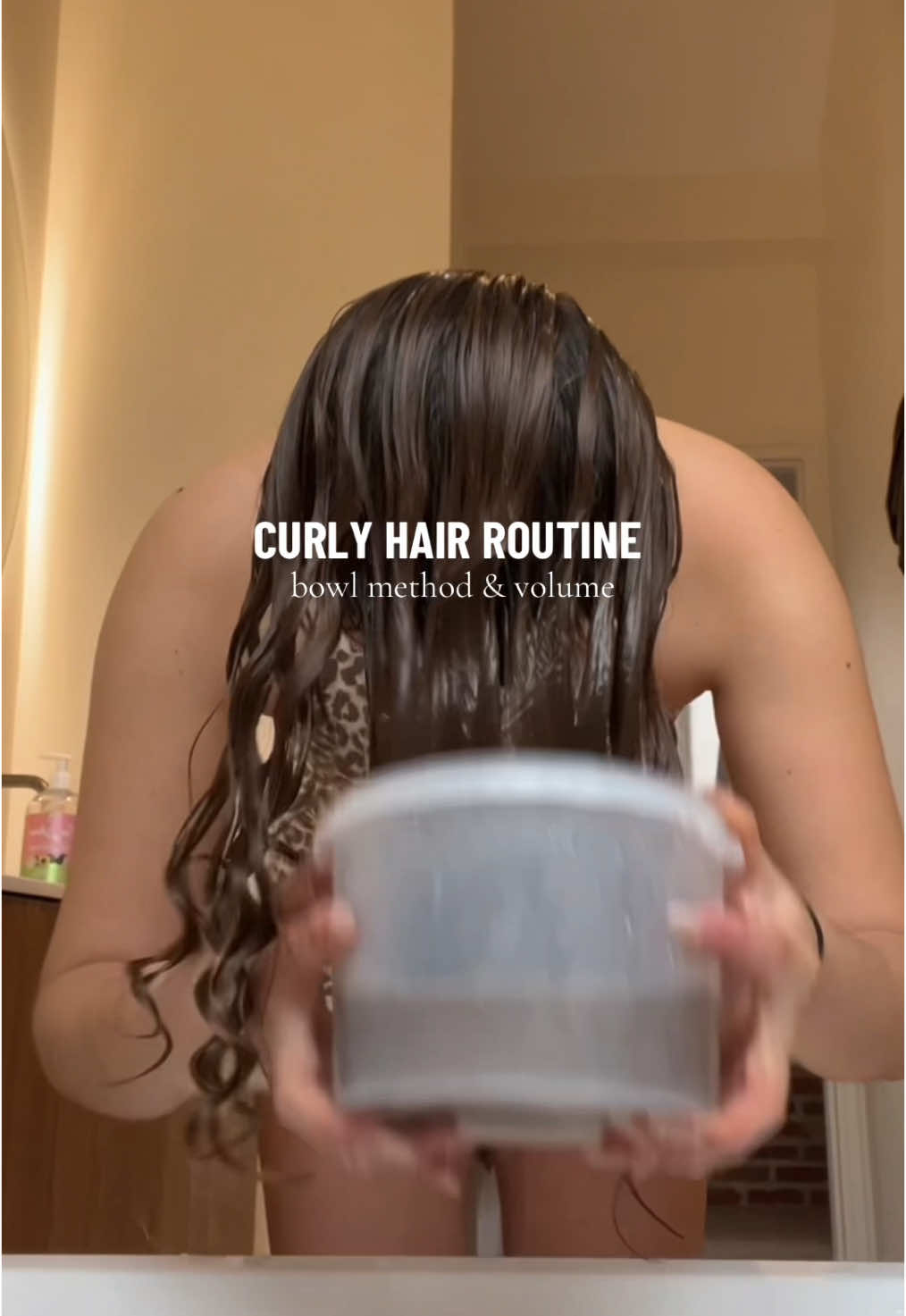 routiiine 👩🏼‍🦱👩🏼‍🦱🌸🌸 #curlyhairroutine #curlyhairmethod #wavyhair #routineboucles #routinecheveuxondulés #cheveuxbouclés 