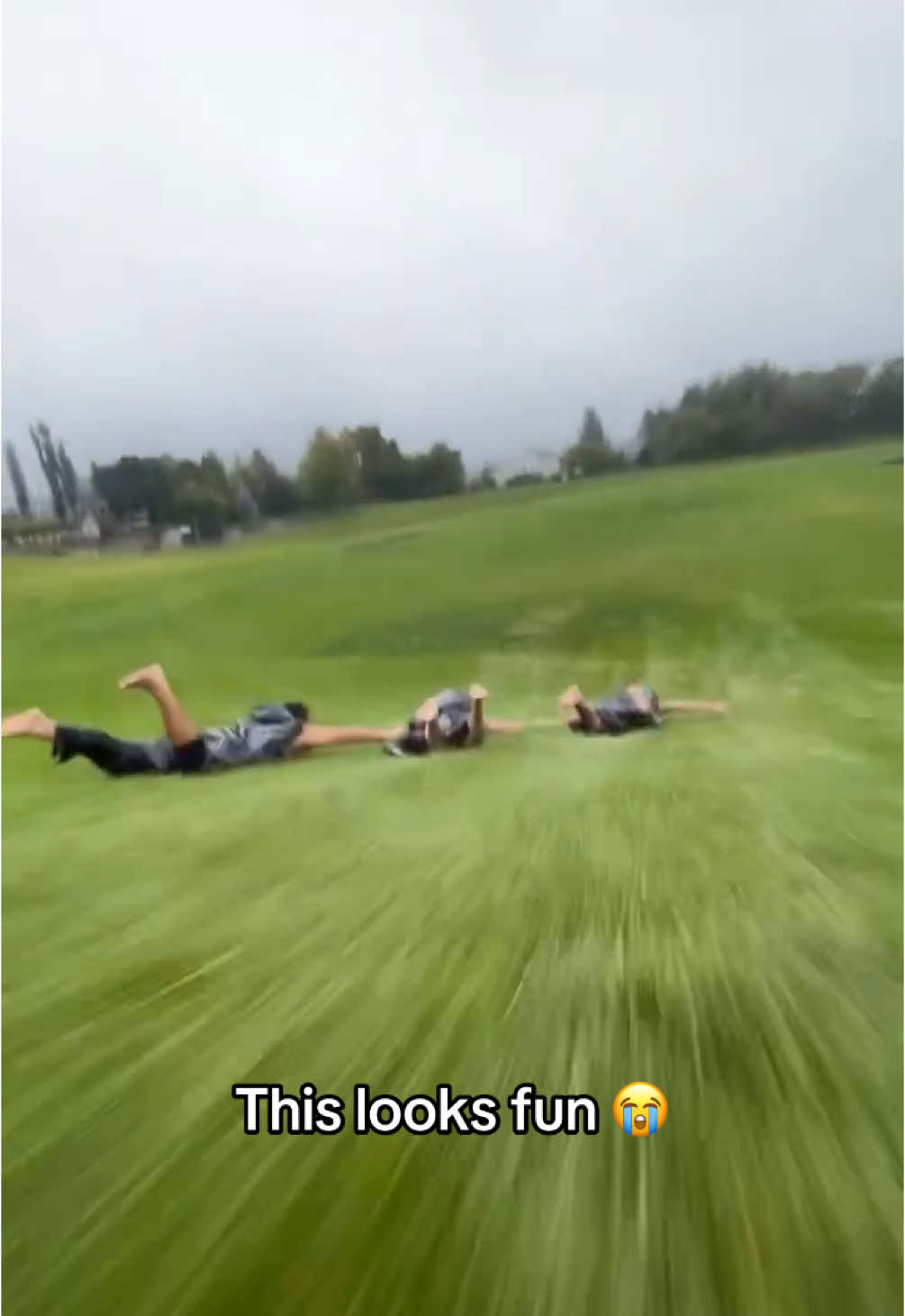 Sledding with no snow. 😂🔥 (justgetnby/IG) #friends #sledding #race #slide #racing 