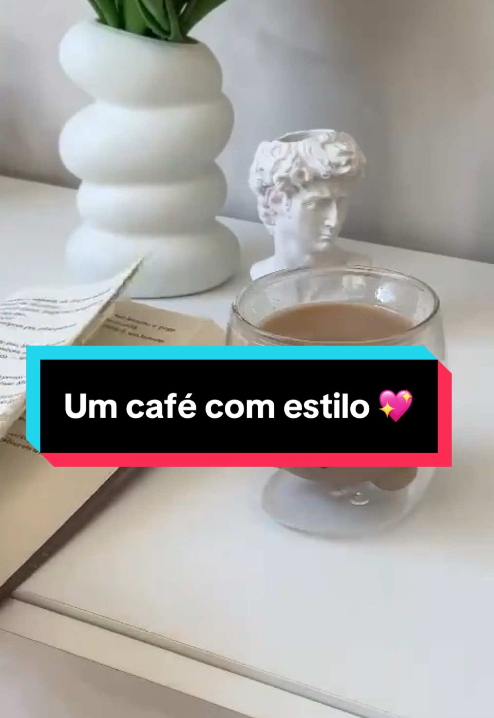 ☕✨ Um café com estilo! 🐻 Copo Térmico de Vidro com Parede Dupla 250ml – design exclusivo de urso com bigode e acompanha caixa para presente! 🛍️ Garanta o seu agora na Shopee! 👉 Link na bio. #CaféComEstilo #PresentesCriativos #CopoTérmico #AchadosShopee #ShopeeBrasil