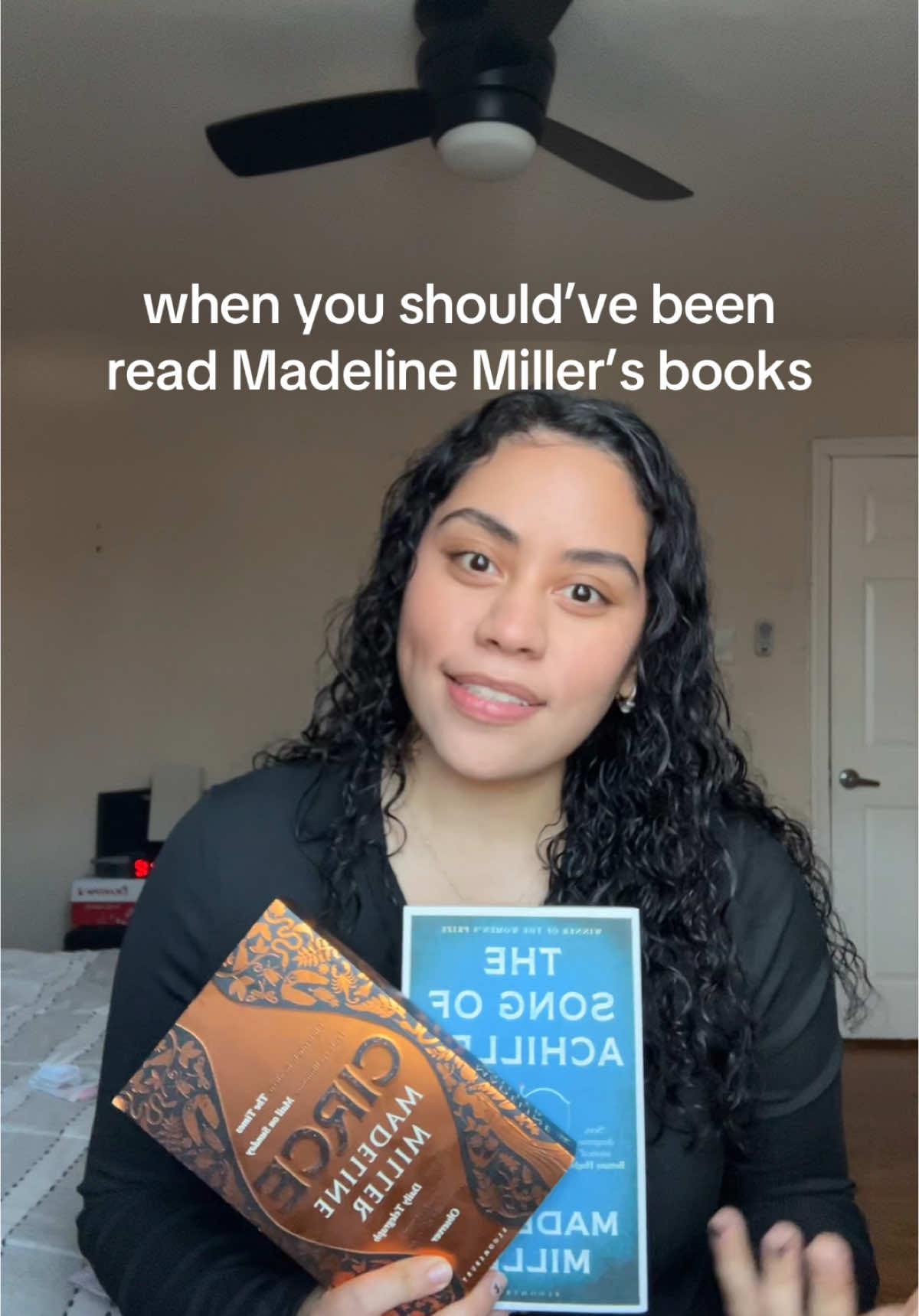 also apparently she’s working on a new book??? im sat #fyp #foryoupagе #books #BookTok #bookcommunity #reader #bookgirlies #madelinemiller