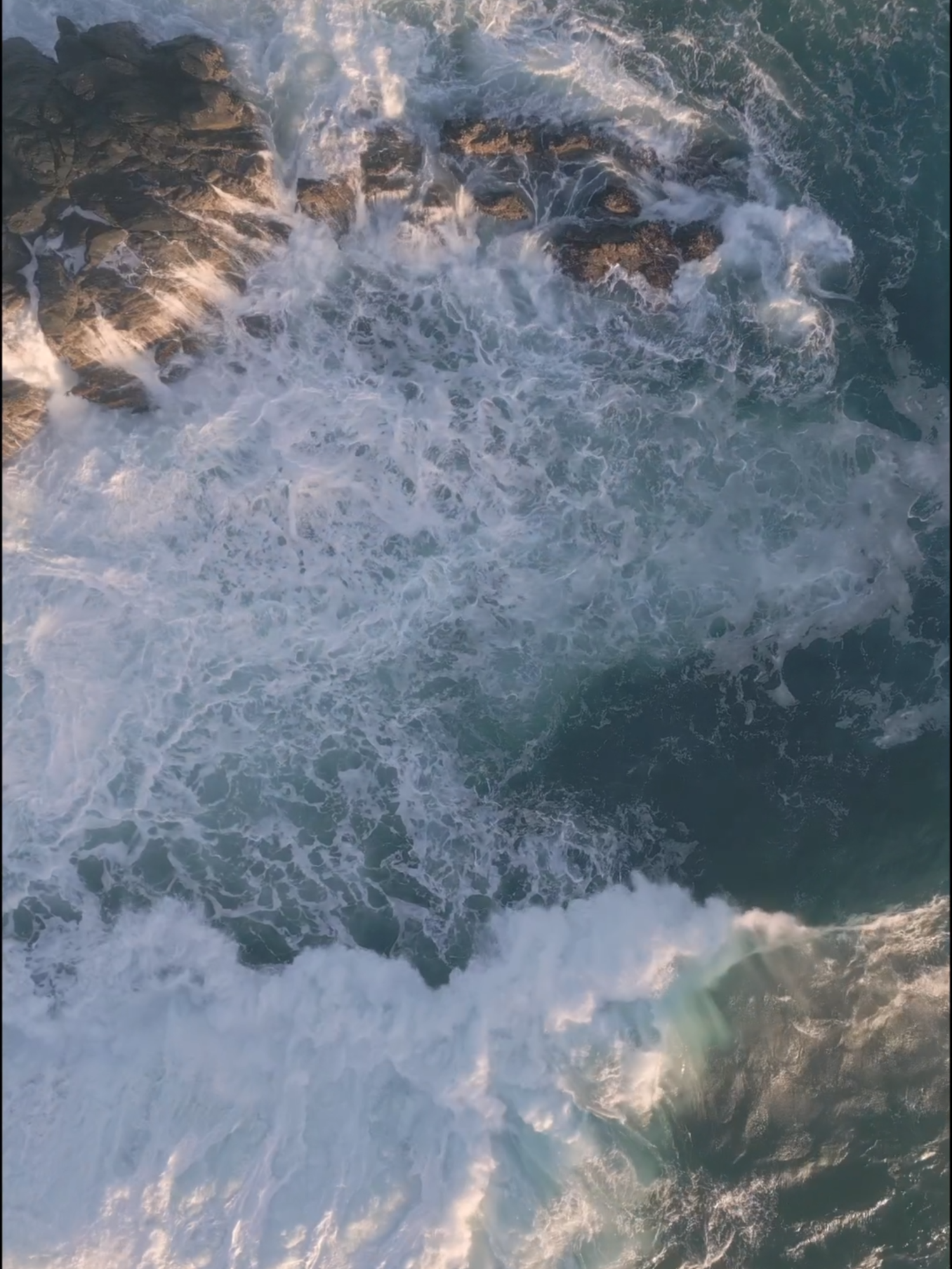 Waves off Ucluelet, just before sunset last week. Still working on a new long edit but this was another one that I thought I'd share along the way.  #Ucluelet #VancouverIsland #PNW