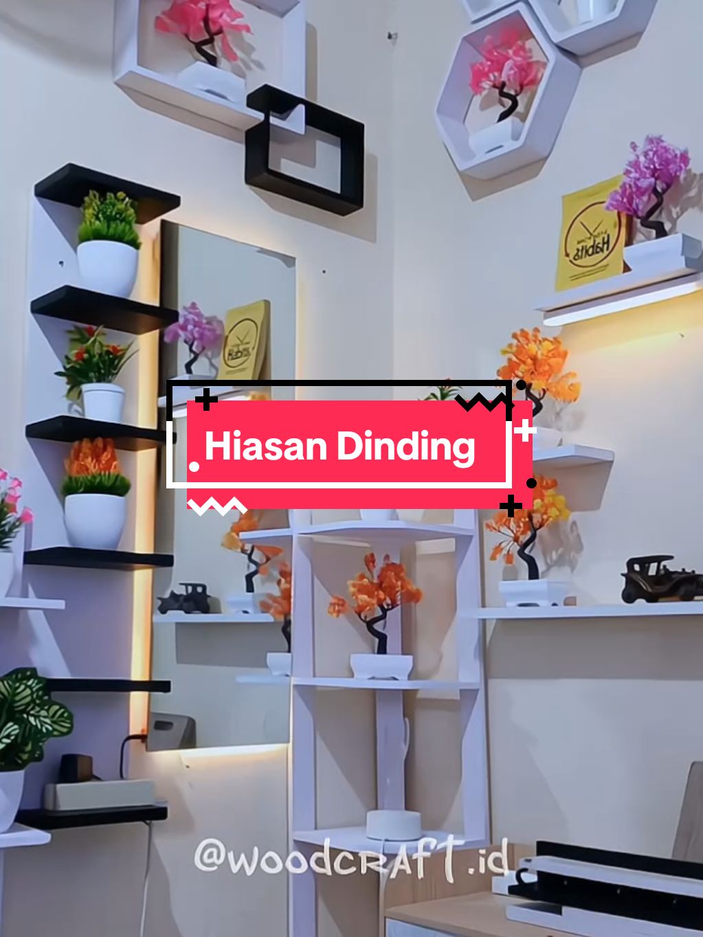 Rak dinding dan hiasan dinding #rak #wibgajian #Hiasandinding #fypシ゚ 