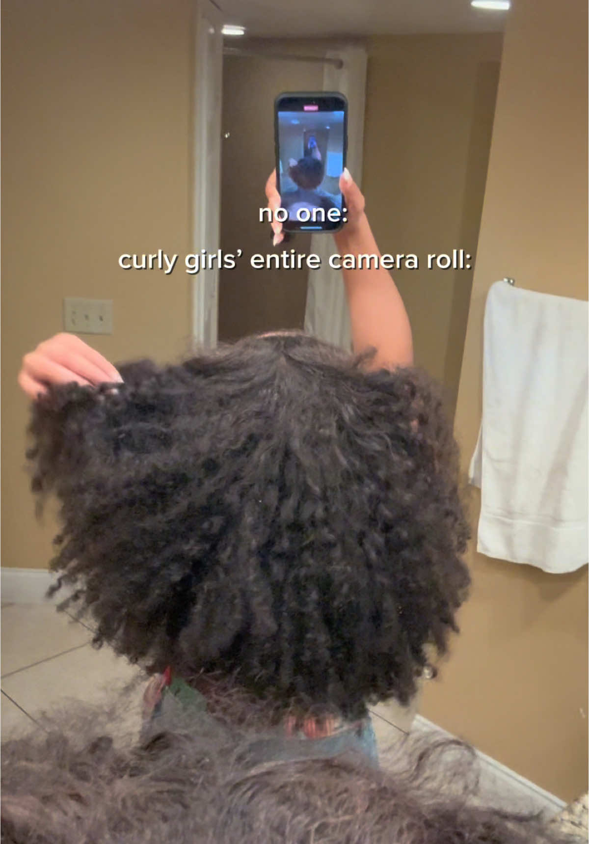 why are we always recording the back of our hair😭?? #fyp #hair #naturalhair #curlstutorial #blackgirlhair #blackgirlhairstyles #blackgirlhairtok #curlyhair #curlyhairstyles #viral #foryoupage 