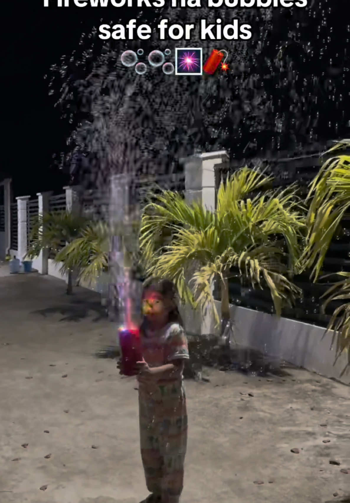 Sobrang saya nitong gamitin!! Masaya at safe ang mga bata sa newyear😍 #fireworks #bubblefireworks #fireworksbubble #newyearcelebration