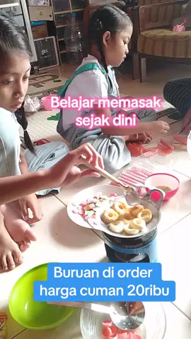 Belajar memasak sejak dini  #mainananak  #mainan  #memasak  #alatmasak #Alat Masak Anak Anak 1 Set Kompor Kcil 