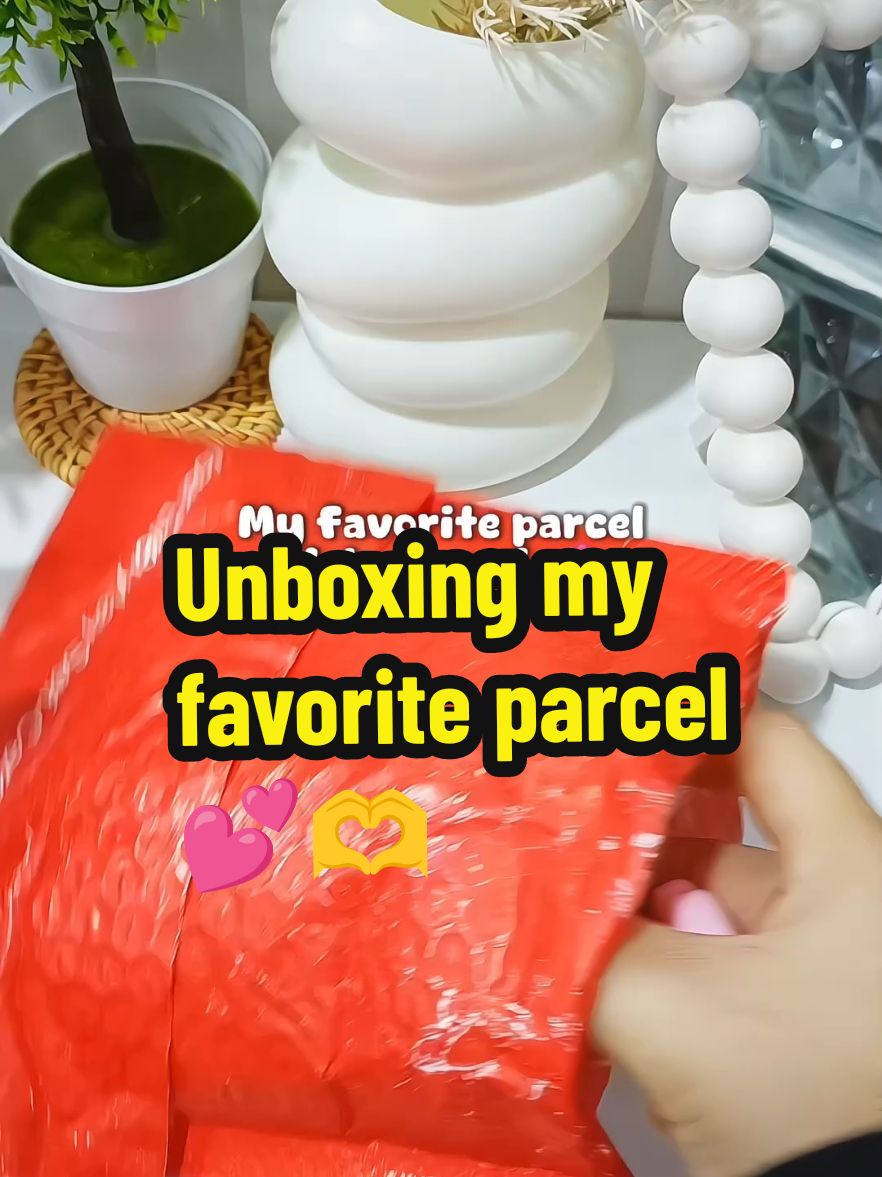 Unboxing my favorite parcel 🥰❤️ #unboxing  #masokberanda  #fyp 