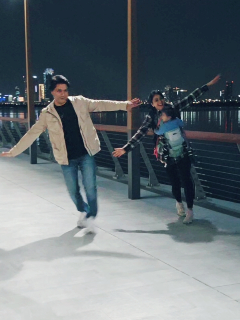 Just 3 kids being... kids 😊 @Deepika Chaudhary  #kidsoftiktok #dubai #fyp #shahrukhkhan #suniyeto #memories #sunnydc #bffs #creekharbourdubai 🔴🧿