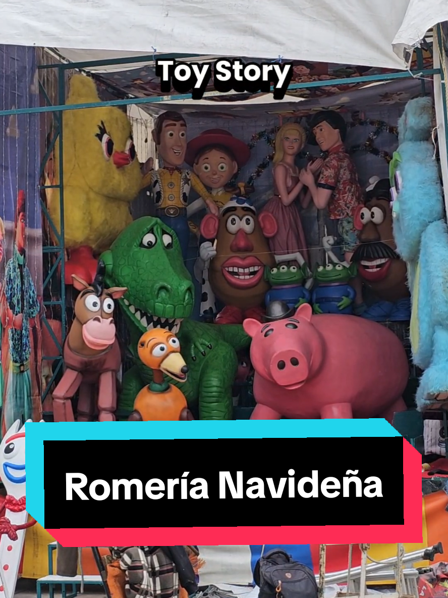 Ya casi está lista La Romería Navideña Un lugar para tomarte fotos con Santa y los Reyes Magos 📍Monumento a la Revolución 🗓 se espera que abran entre el 22 y 24 de diciembre #christmas2024 #navidad #navidadentiktok #christmas #navideño #santaclaus #reyesmagos #planes #citas #quehacer #dondeir #date 