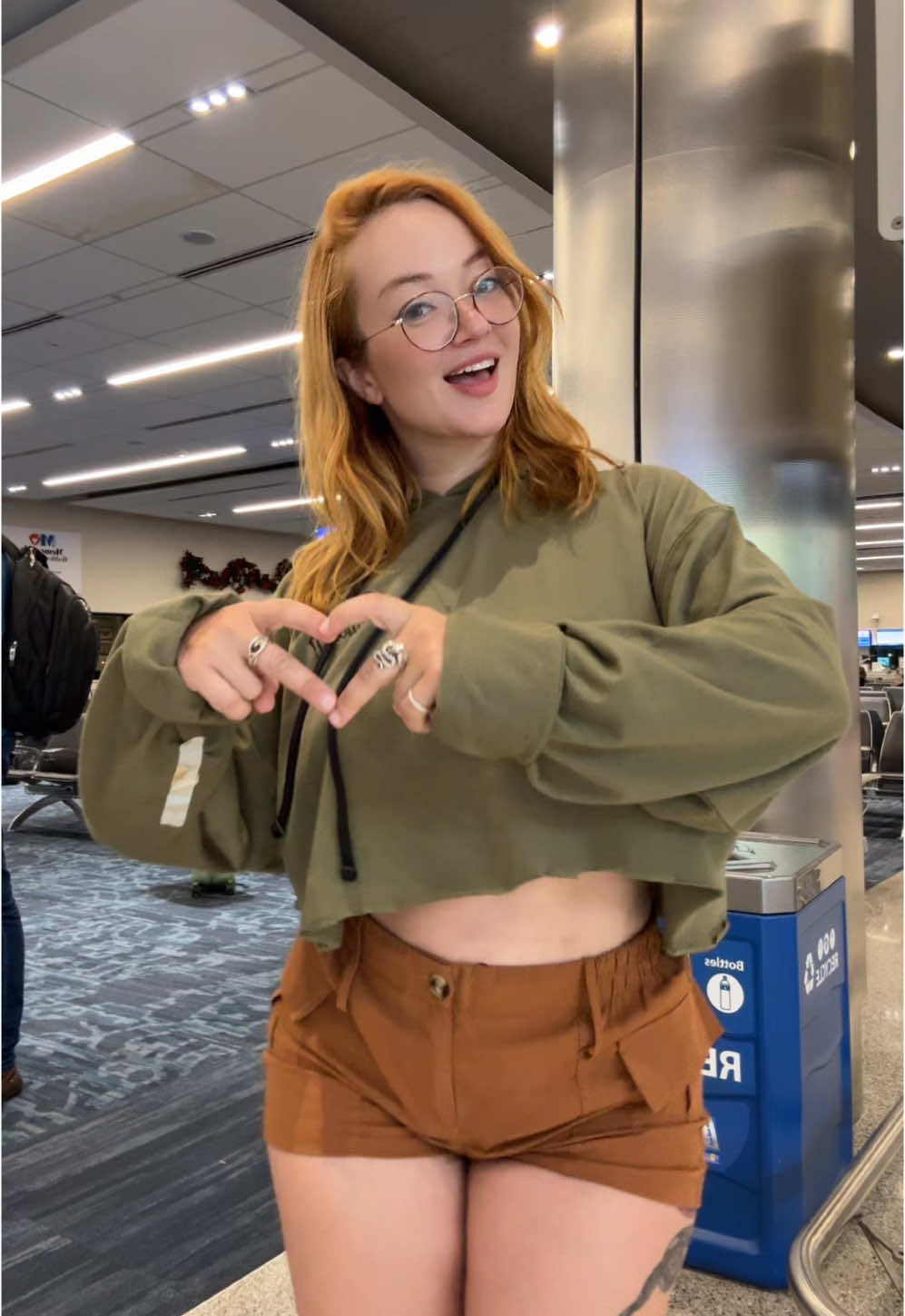 Airport gotta be the most embarassing place to do a tiktok dance 