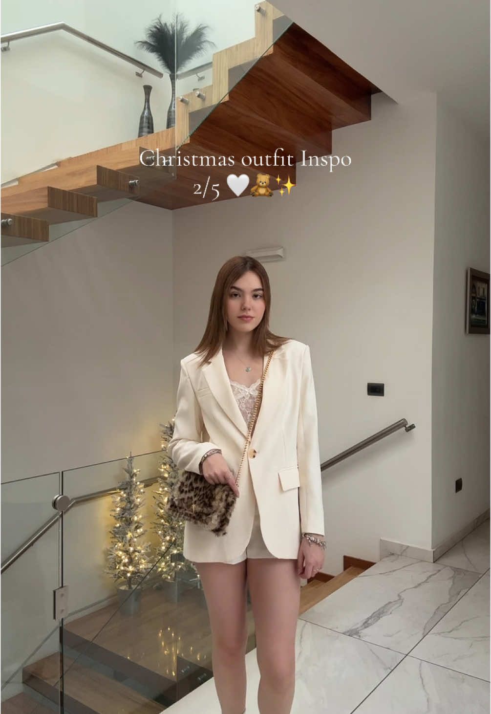 Segundo outfit inspo para navidad 🤍✨ #christmas #outfitideas #inspo 