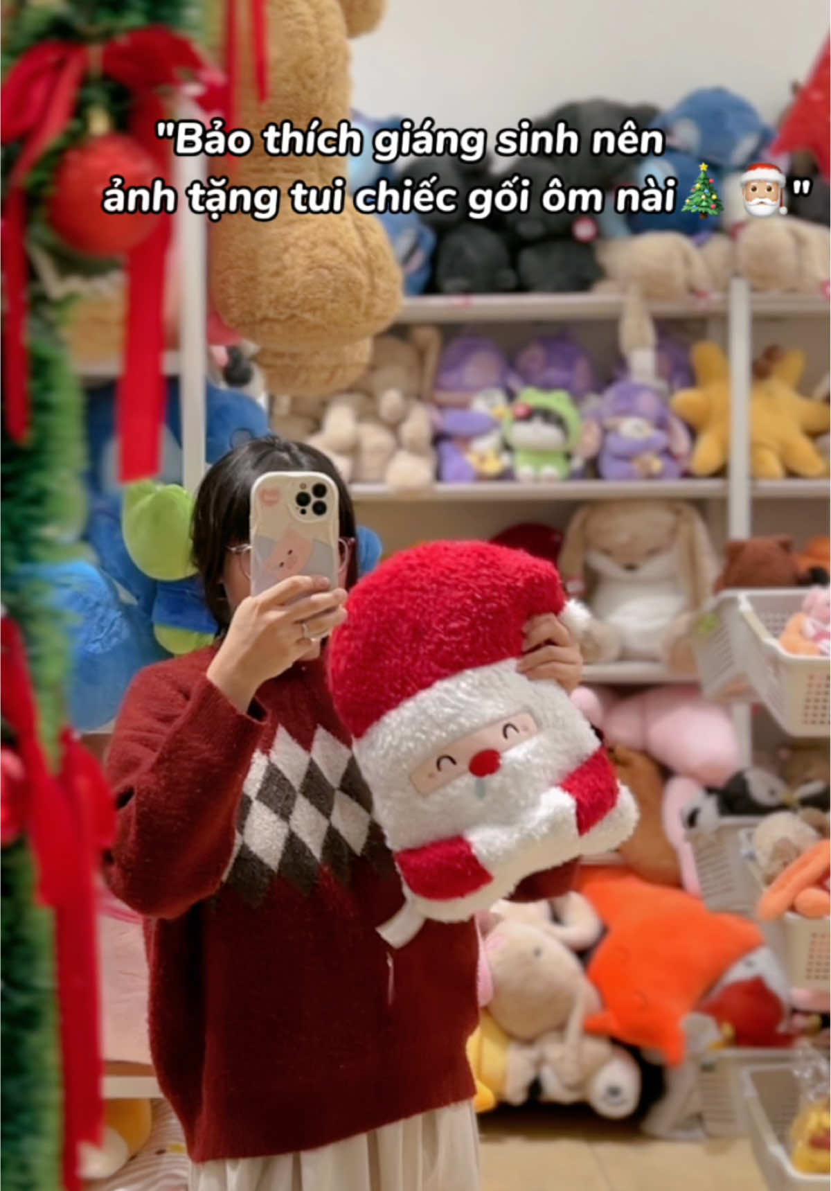 Nó giáng sinh mà nó chít mớt mà nó lại Noel quá mà. ✨🎅🏼✨ #gaubongmeeko #gaubonggiangsinh #gaubong #giangsinh #noel #christmas #cute #quatang #quatanggiangsinh 