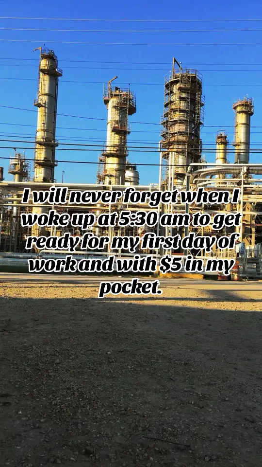 We all put on our boots the same way. #bluecollerboys #boilermaker #refinery #refinerylife #draguporshutup #dragupyourday #fypシ゚viral #bluecollar #towerrat 