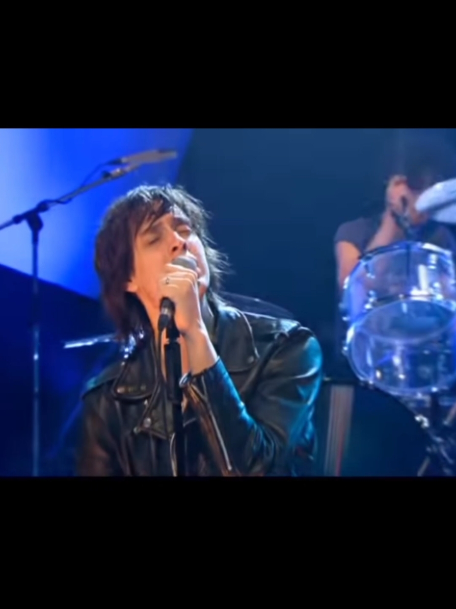 #juliancasablancas #thestrokes #thestrokesmusic #juliancasablancasedit #indie 