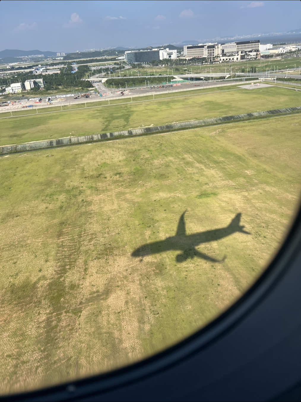 ━━＼いつでも行きたい韓国旅🇰🇷／━━━ 　✈️私的には【格安旅行】を計画するには 　　断然trip.com が使いやすい。 ━━━━━━━━━━━━━━━━ point❶ 結論からいうと、格安航空券・格安ホテル、どちらもTrip.comはかなりオススメ (新規登録や割引率が大きい理由) point❷ 検索しやすく操作が簡単！ 忙しい私にはとっても便利⭕️ 英語打ち込みしなくても、日本語対応がしっかりしている point❸ code【TT】を入力するとさらに安くなる PR #travelwithtripcom 