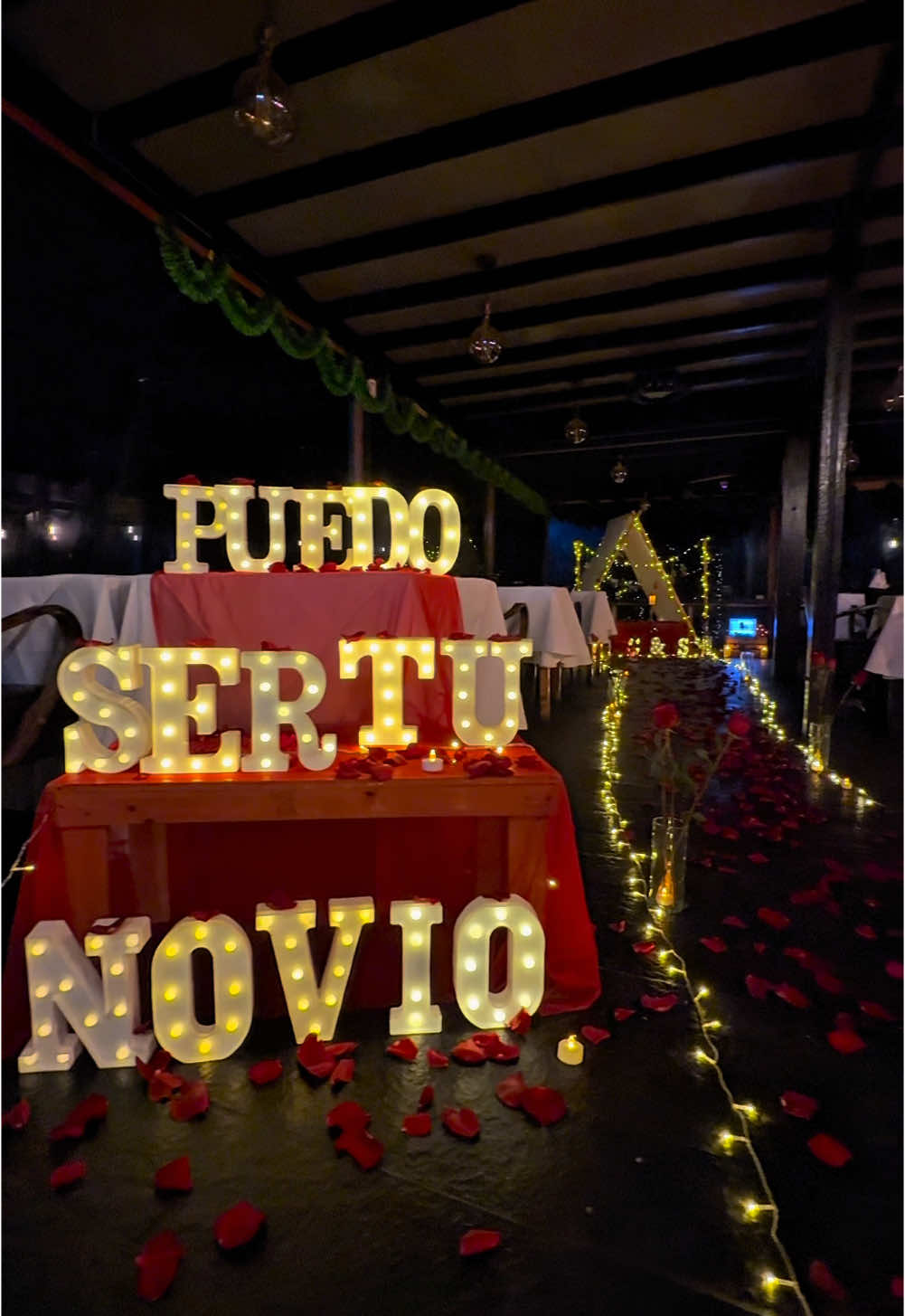 ¿Puedo ser tu #novio 🤵🏽? 😍💘  Pregúntaselo con un #kuyanateepee 🥰⛺️✨ #pedida #couplegoals #proposal #proposalideas #proposalgoals #declaraciondeamor #sorpresa #detalles_que_enamoran #detallesdeamor #enamorados #Love #amor #teepee #tipi #teamo 