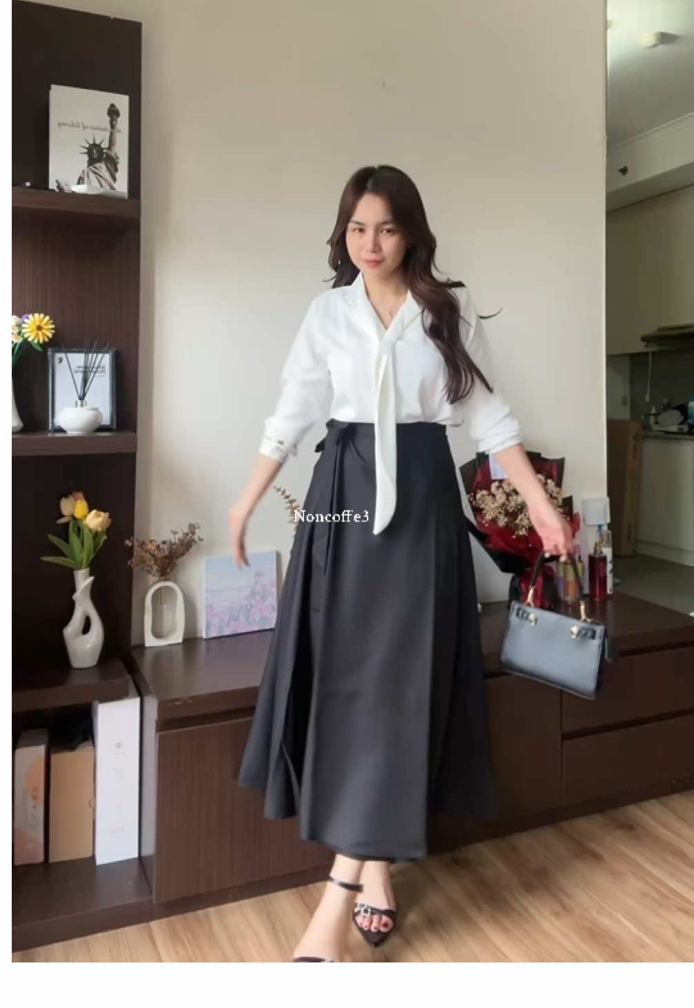 Top ama skirt nya bisa di style terpisah ❣️✨ #fyp #outfitideas #outfitinspo #outfitinspiration #ootdcheck #getreadywithme #ootdinspiration 