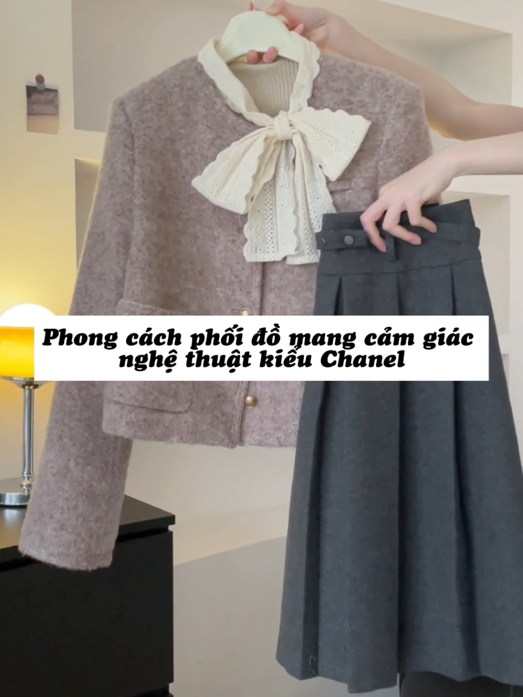 Phong cách phối đồ mang cảm giác nghệ thuật kiểu Chanel.#phoidoxinh #outfit #fyp #thinhhanh #xuhuong 