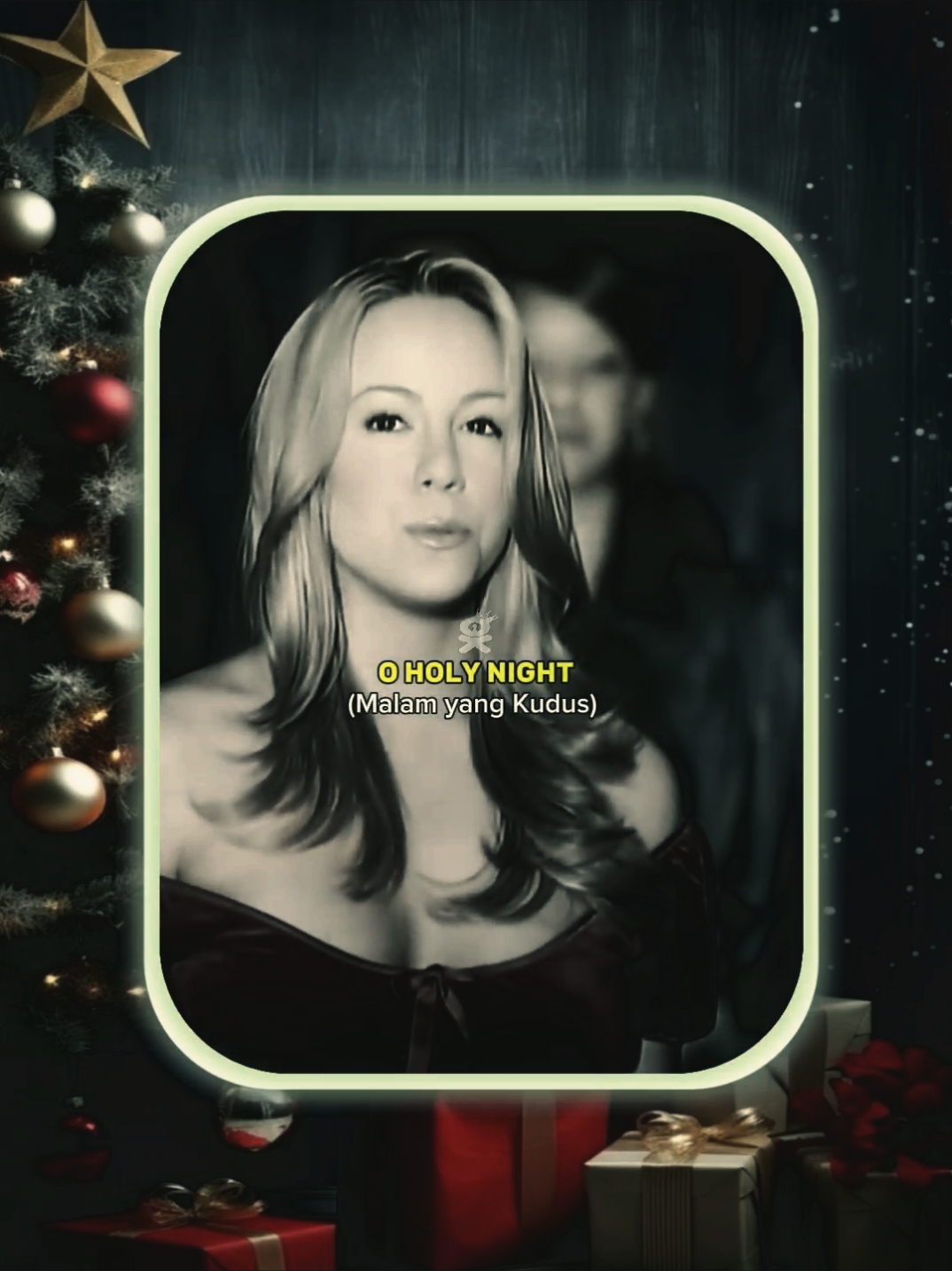 Christmas is coming #liriklagu #lirikvideo #lagunatal #christmassong #oholynight #mariahcarey #fypシ #masukberanda 