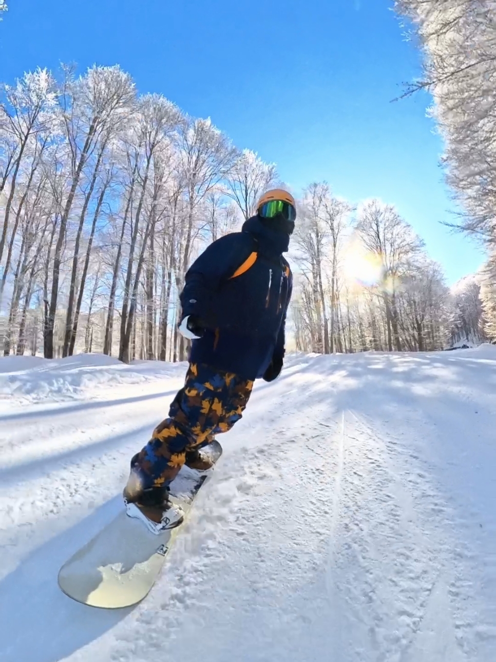 The season has just started #Pisoderi #snowboarding vibes at Greece #fyp #snowboard #snowboardtiktok #snowboarder #snowlovers #snowaddiction #mountainview #vigla 