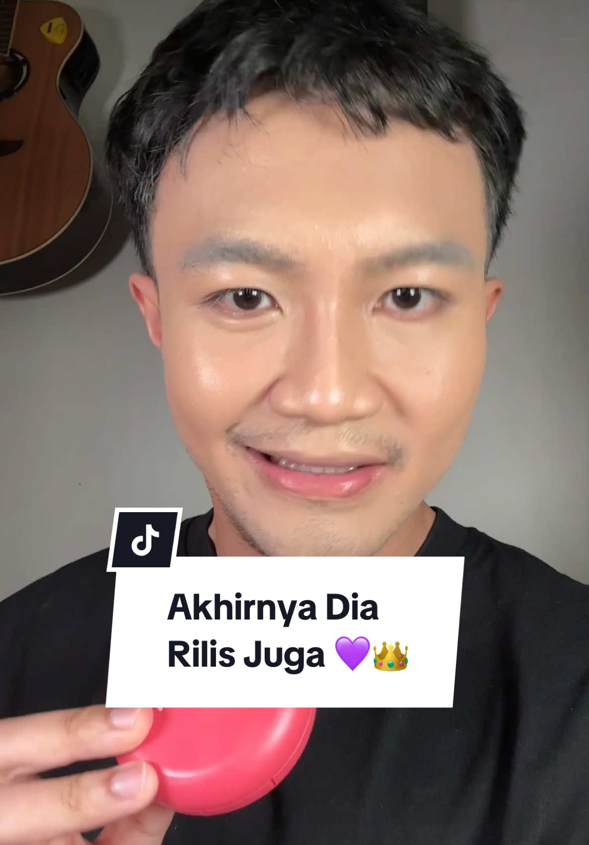 Replying to @MaharajaSP akhirnya cushionnya si glowsophy launching juga! Buruan check-out keburu PO kayak sebelah! 💜😭👑✨ #kerajaanglowing #longervideos #shopmaster #skincare #skincareviral #makeup #makeupviral #cushion #cushionviral #glowsophycushion 