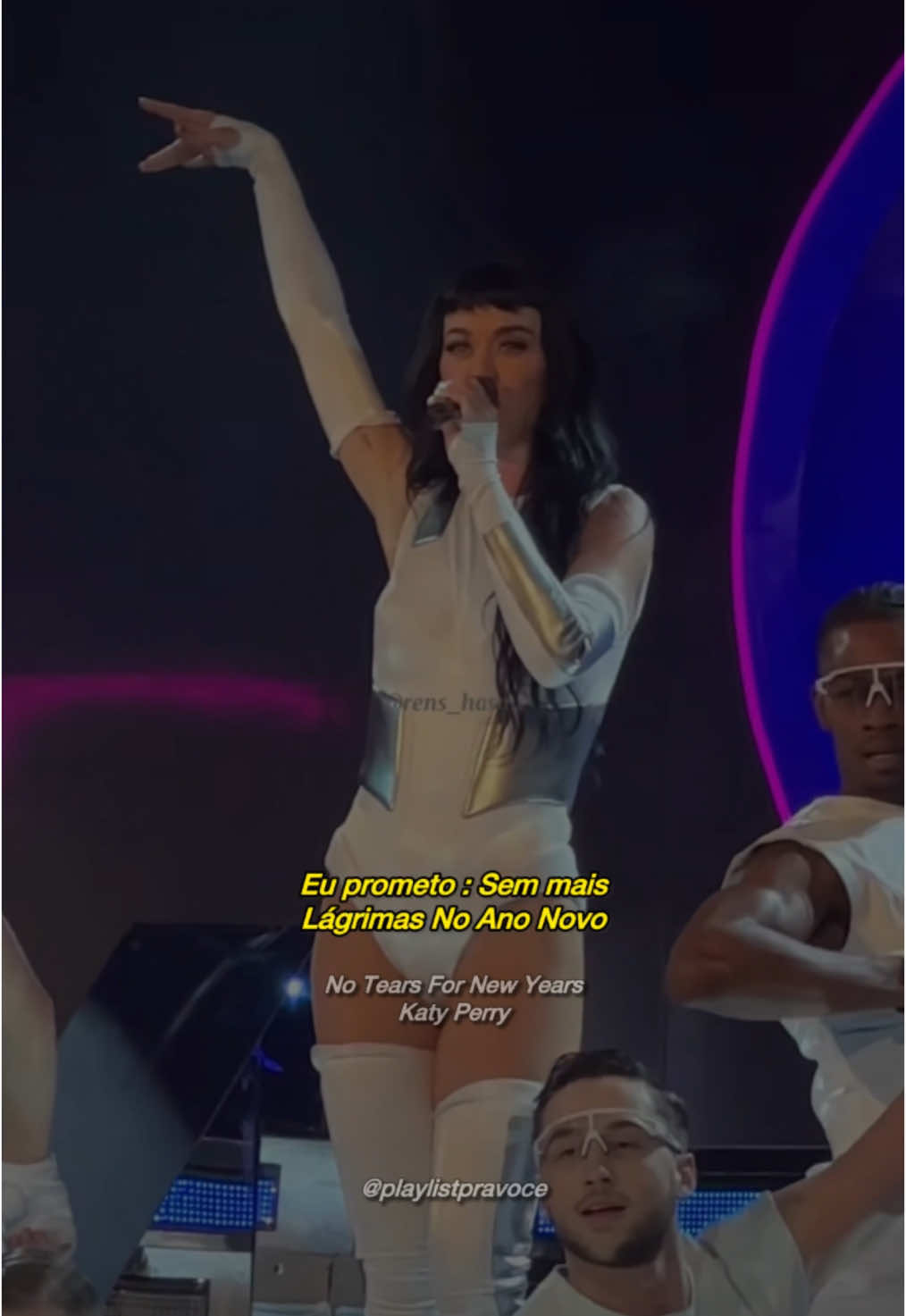 Katy Perry - No Tears For New Years (Tradução) . . . . #cozylittlechristmas  #MúsicasDeNatal #NatalMusic #1432 #notearsfornewyears  #ChristmasSongs #MúsicaNatalina #FelizNatal #KatyPerry #KatyCats #Firework #Roar #DarkHorse #KatyPerryNatal #MúsicasDeNatalKatyPerry #NatalComKatyPerry #KatyPerryChristmas #ChristmasWithKatyPerry #tiktokmusic #InstagramReels #YouTubeMusic #Spotify #AppleMusic #MúsicaFestiva #NatalMagico #MúsicasInspiradoras #KatyPerryFans