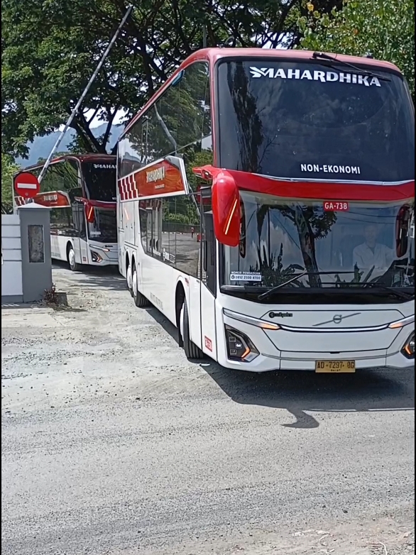 bursa panas🔥jumat ini mahardhika rilis 2 unit baru Volvo B11R double decker tingkat #mahardhika #mahardhikabus #pomahardhika #wonogiri #wonogiri24jam #wonogirihits #wonogiritiktok #fypシ #bismania #bismaniacommunity #bismaniaindonesia   @🚍《Garasi_Wonogiri》🚍 @PROBUS 