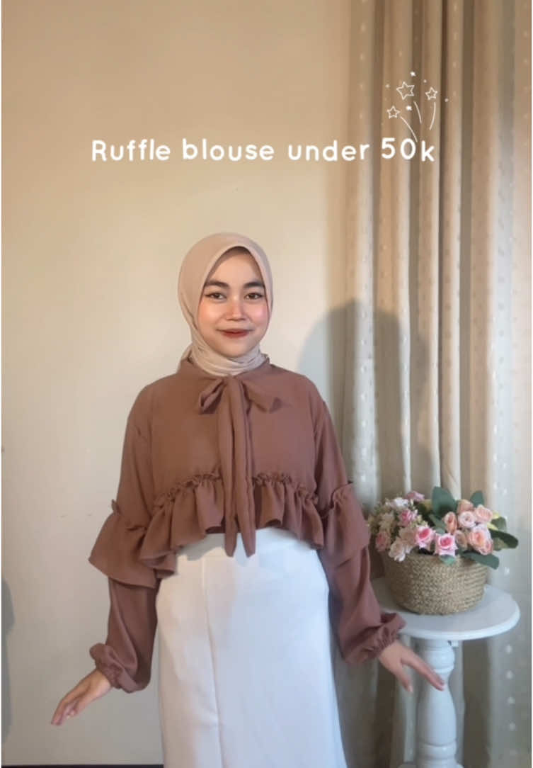 30 ribuan aja bestiee🥰🥰 #outfitideas #blouse #crinkle #fyppppppppppppppppppppppp #blouseruffle #atasan #atasanwanita 