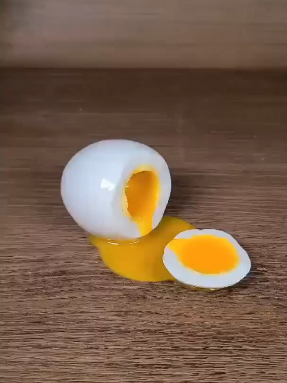 3D pen_Making Soft Boiled Egg / 반숙 계란 폰거치대 만들기 [Making Boiled Egg with 3D pen] Hello. I made Soft-boiled egg that are slightly dripping. This can be used as a Phone holder. I hope you enjoy it. Thank you :) [3D펜으로 삶은 달걀 폰거치대 만들기] 안녕하세요 쓰도사입니다. 이번엔 반숙 계란 스마트폰 거치대를 만들어보았습니다. 재미있게 봐주세요. 감사합니다 :) □Music provided by Bgm President □Track : Cookie Class - https://youtu.be/dKQGXA-guq8 #3dpen #3dpencrafts #3dpenart #3d펜 #3dpencreation #fakefood #fakefoodart #음식모형 #3dpencreations #kitchendecor #homedecor #스마트폰거치대 #폰거치대 #phoneholder #mobilephoneholder #boiled #egg #계란 #반숙 #반숙란 #삶은계란 #만들기 #making #make 