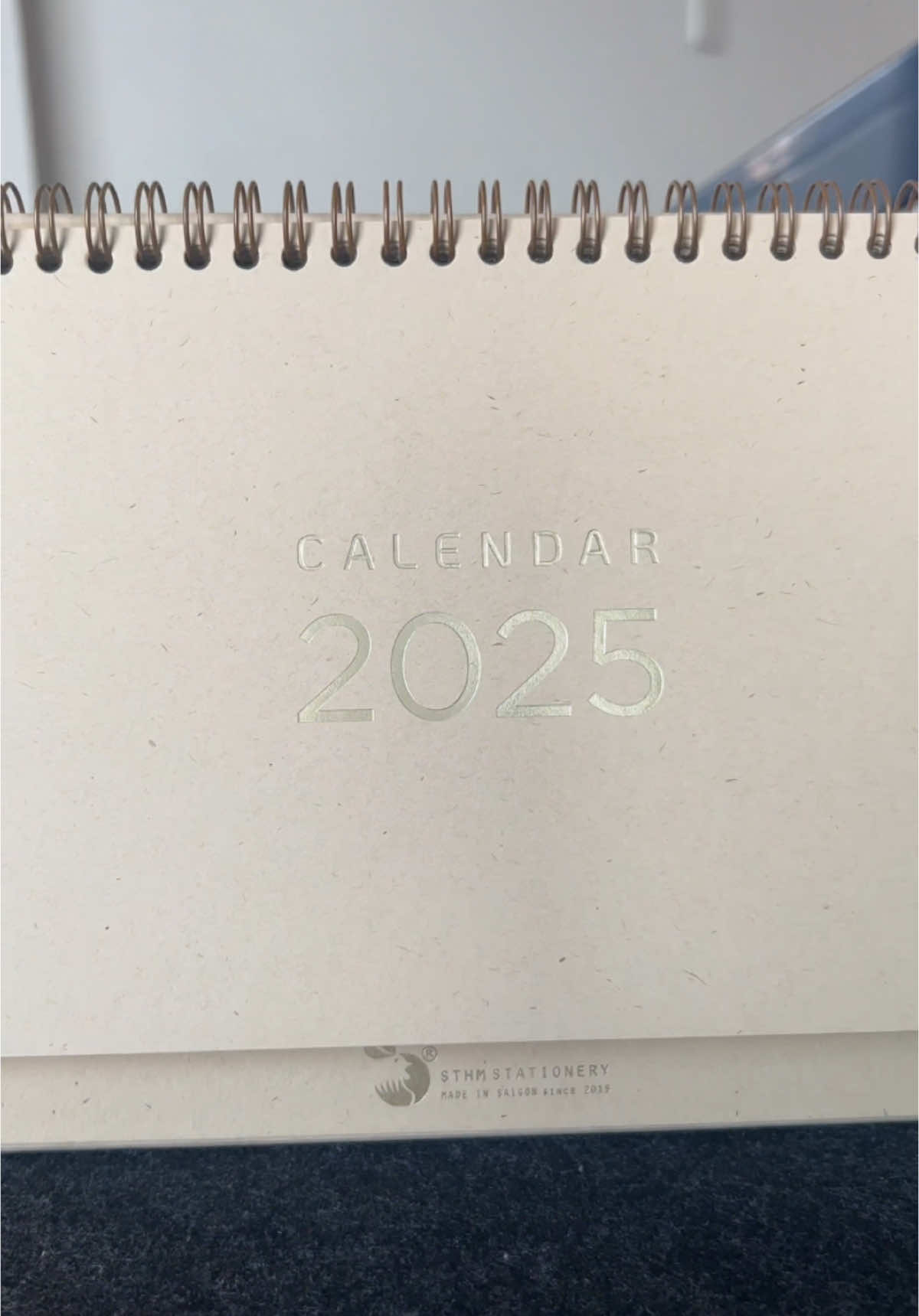 Lịch để bàn phong cách tối giản #lich2025 #lichdeban #lich #bookvn #BookTok 