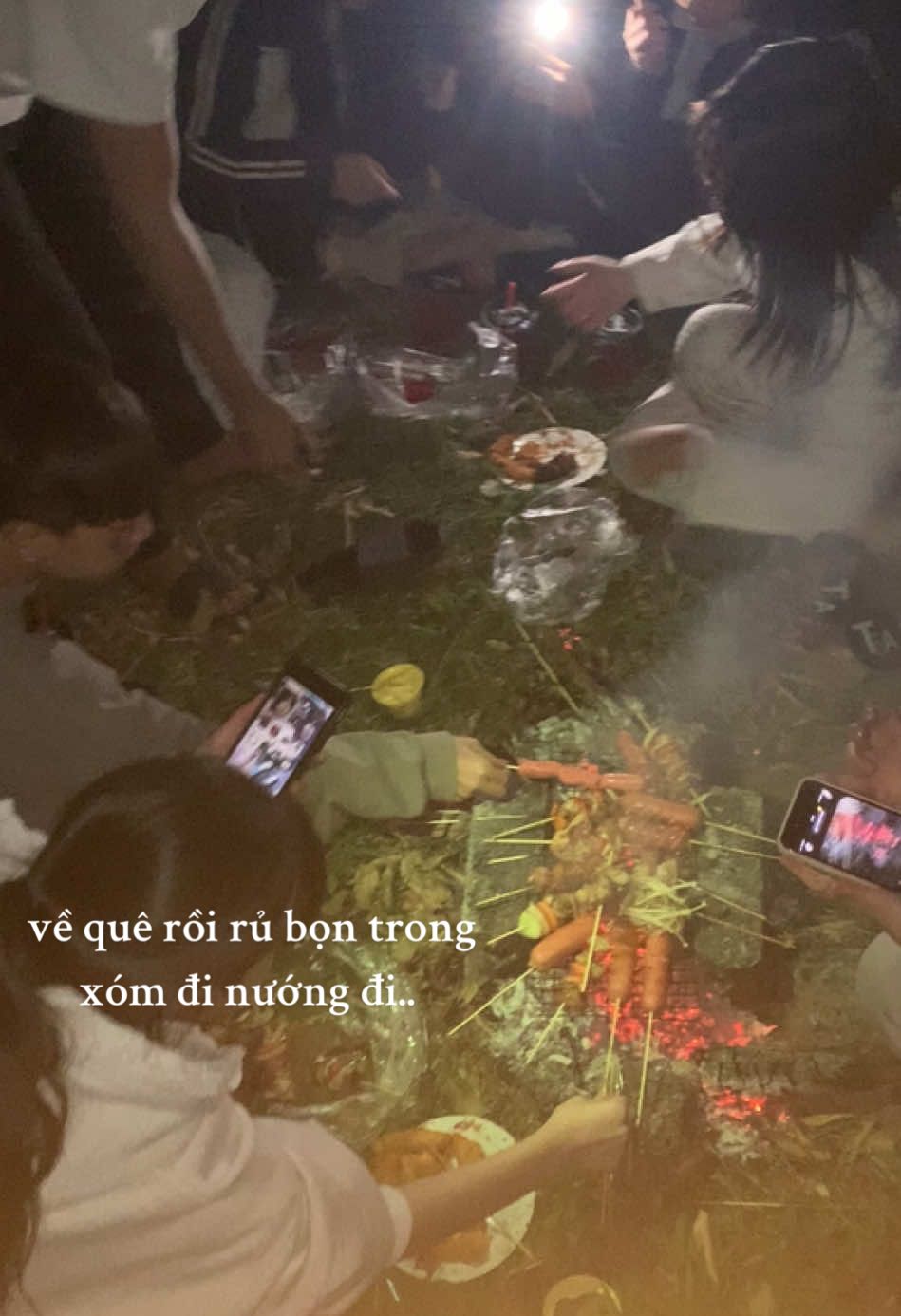 rủ bọn trong xóm ra đồng nướng ngô đi..#xuhuong #tiktok #dongque 