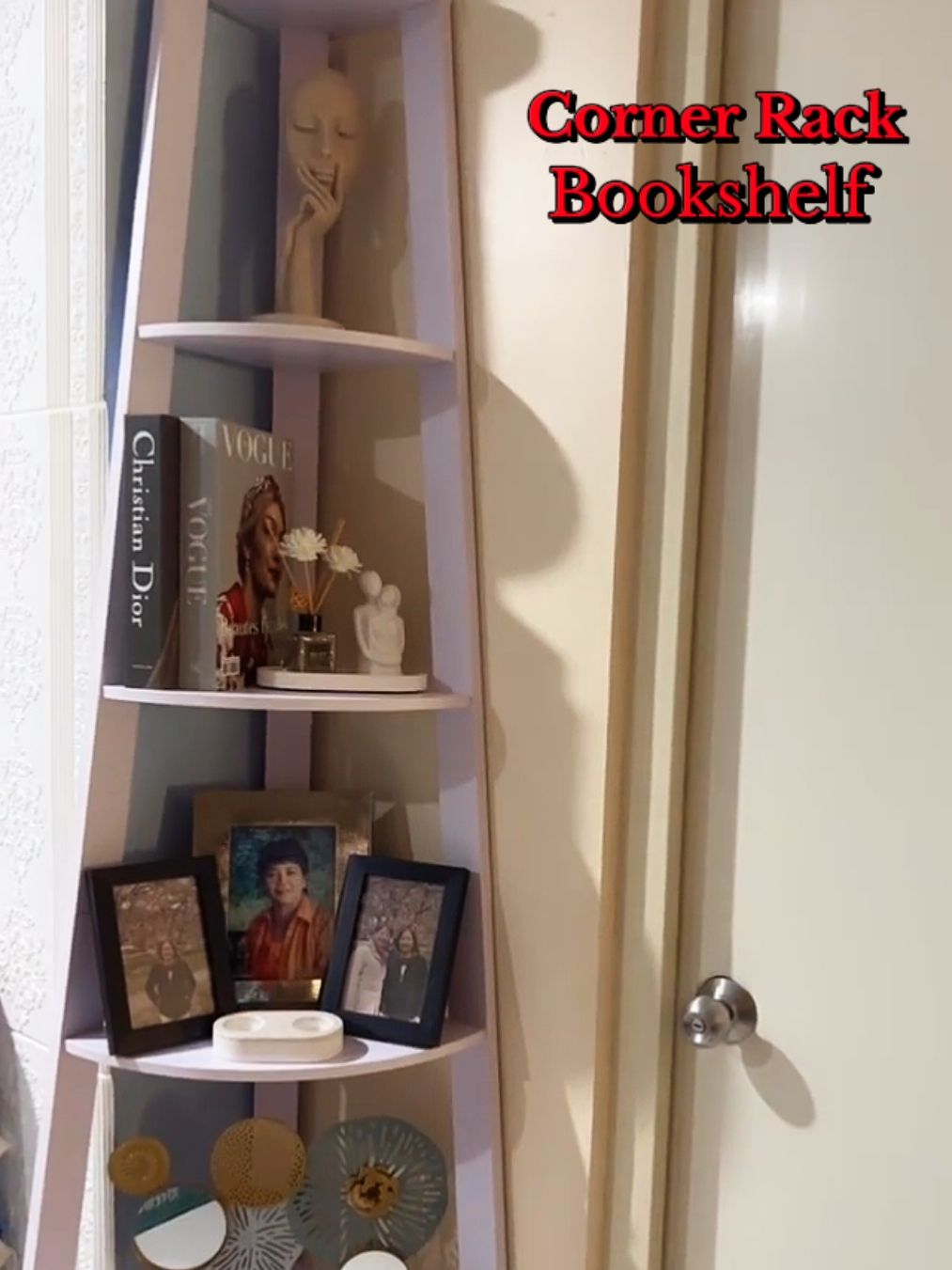 Corner Rack Bookshelf organizer #cornerrack #corner #cornerbookshelf #bookshelf #organizer #rackorganizer #wood #furniture #homedecor #livingroom #teamputi #teamkahoy #tiktokfinds #storage #mcgeee8 #sofiiaasmithh #sofia9261995 #clickcartshop 