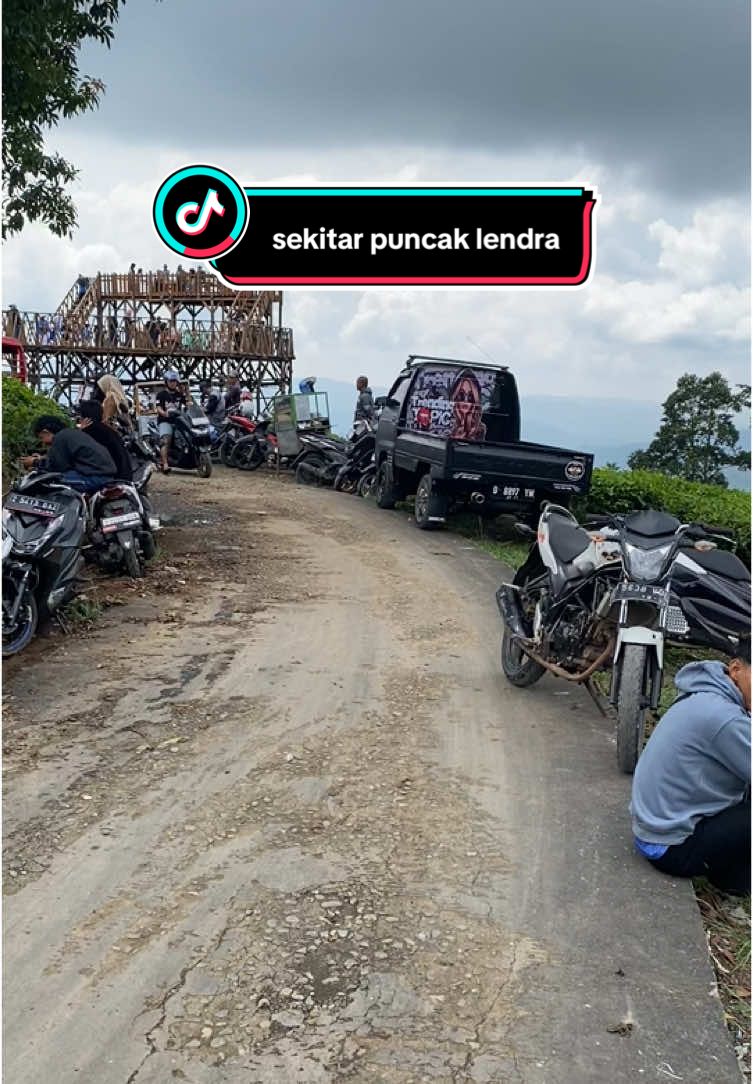 mimin dapet info nih dari penjaga di sana kabar gembira nya sekarang puncak lendra di buka dari hari senin sampai hari minggu 