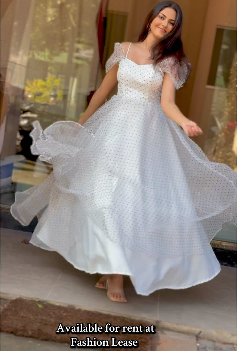 This elegent white dress available for rent --- 🥰 RENT party wears  (070) 436 6416  FASHION LEASE   කුලී පදනම මතලබා ගැනීමට. අමතන්න  070 43 66 416 #rentpartydress #rentdress #rentsaree #partywear #designerweardresses #designerwearrental 