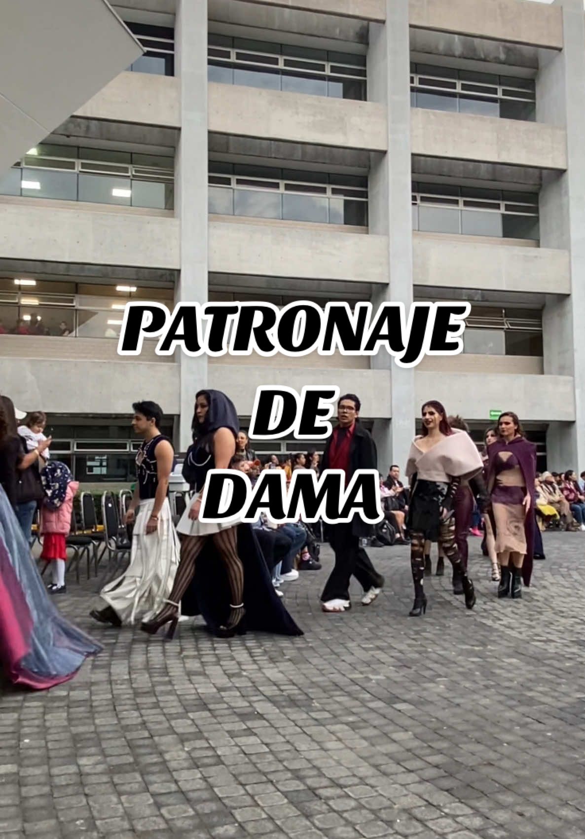 #CapCut #modelaje #dama #uvm #pasarela #makeup #valelonga #minivlog 