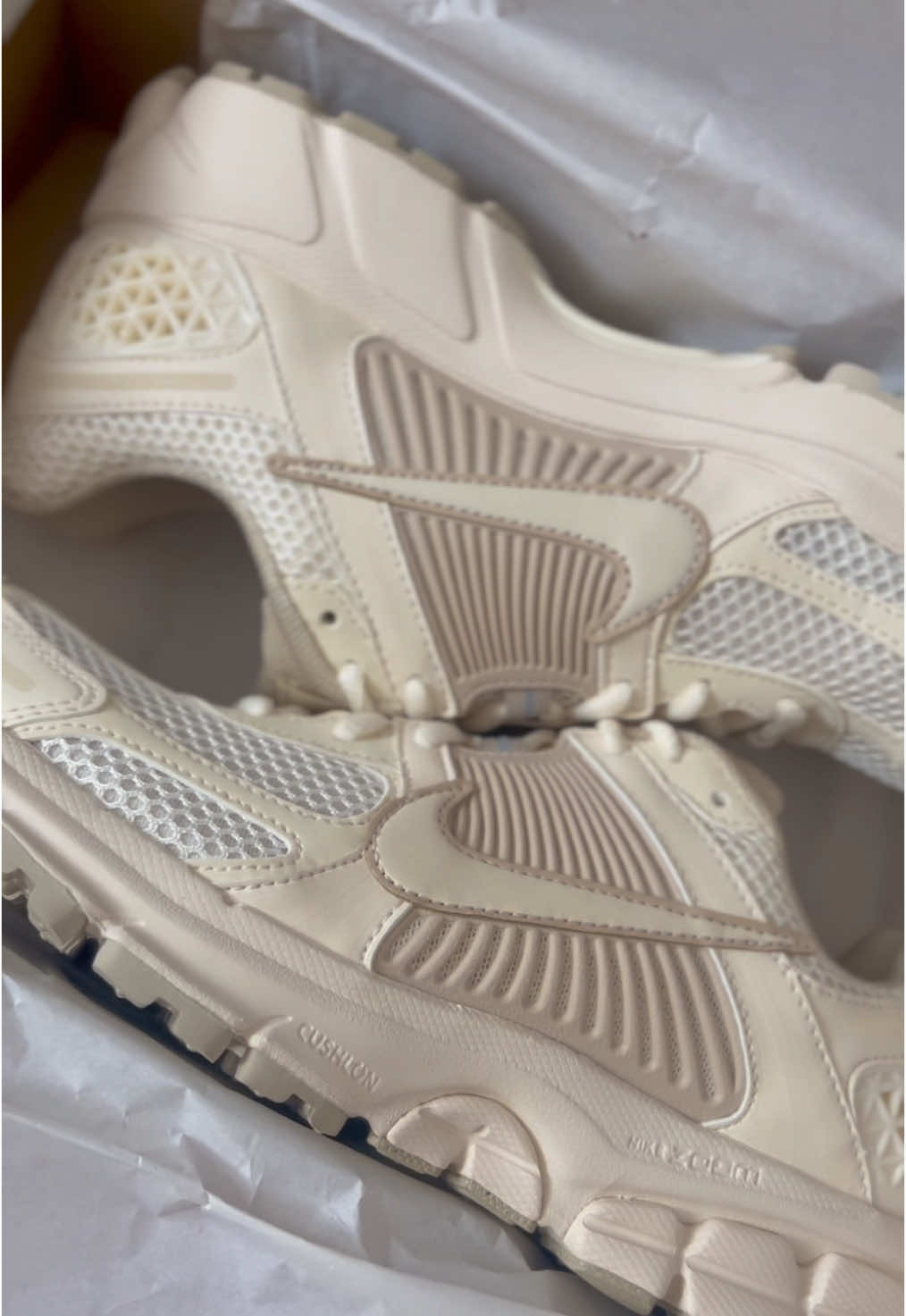 Nike Zoom Vomero 5 - Pale Ivory  #Nike #Vomero #Vomero5 #Shoeunboxing #CapCut #fyp 