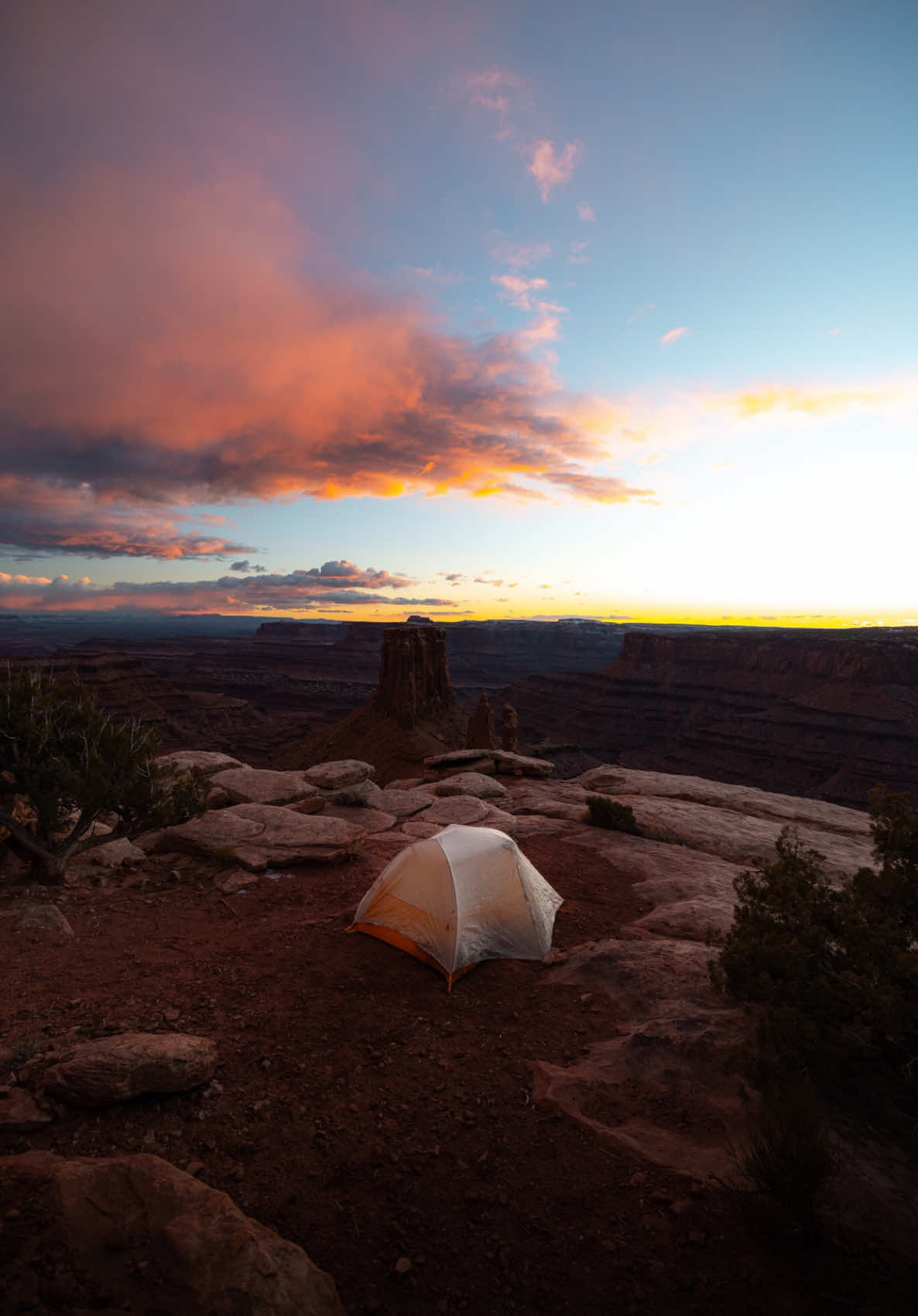 Imagine waking up here ⛺️ #fpvdrone #camping #moabutah @GoPro 