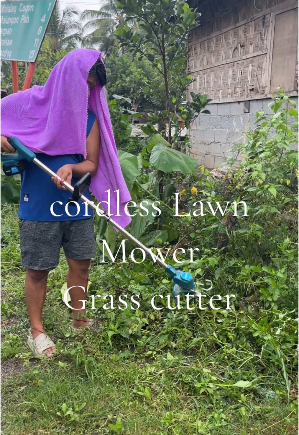 Makita Cordless Lawn Mower Grass cutter #grasscutter #gardentoolgort. #landscaping #hometools #powertools #gadgetfindsph #techreviewph #titogaming #homefinds #gardening #lawmower