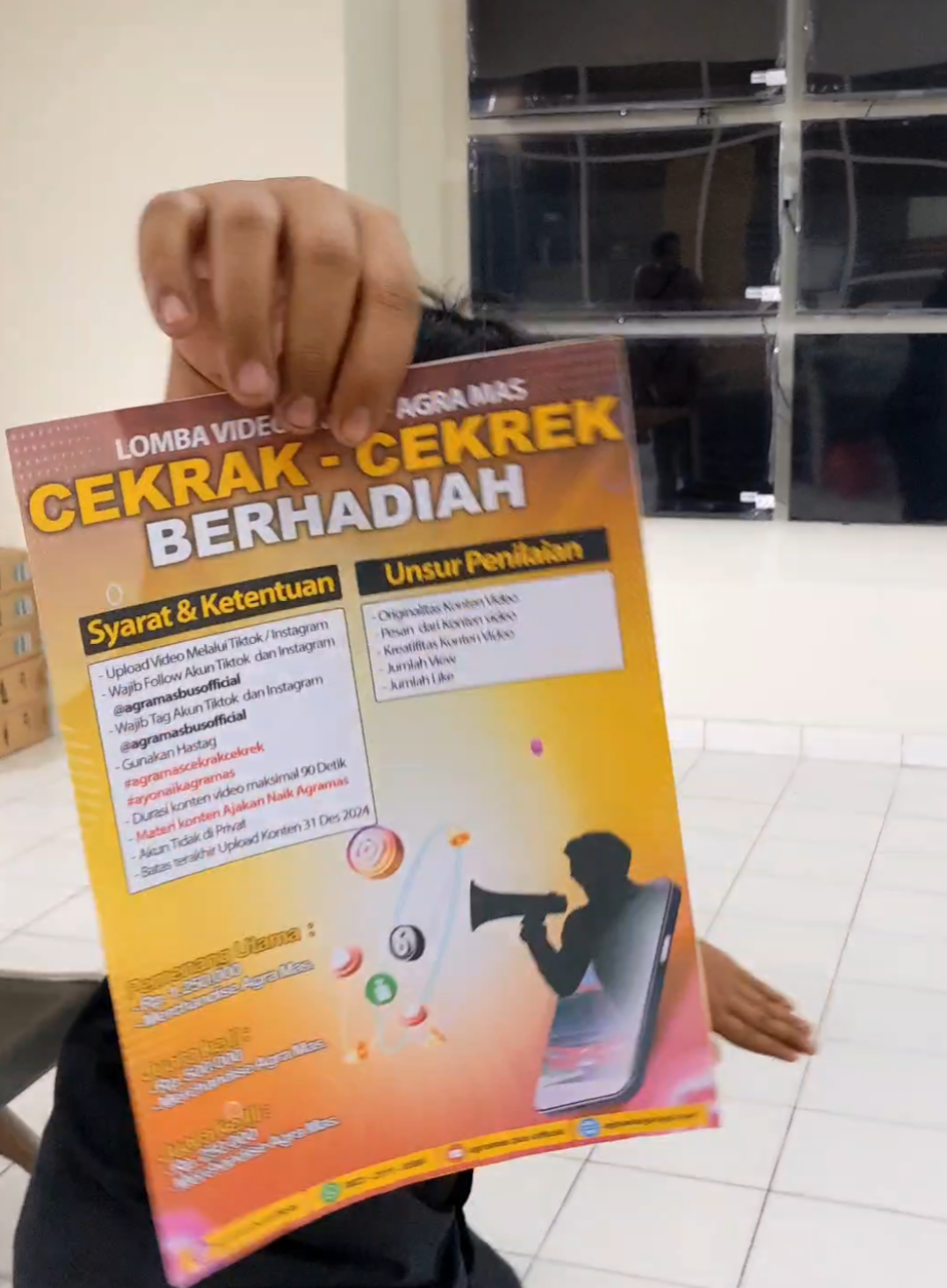 Bosan di rumah terus? Saatnya bikin hari-harimu jadi lebih seru dengan ikutan Lomba Video Kreatif Agra Mas Cekrak-Cekrek Berhadiah! Ayo ajak teman-temanmu buat bikin video yang paling gokil dan menangkan hadiah jutaan rupiah! Jangan sampai ketinggalan ya! #agramas #agramaslovers #agramasmania #agramascekrakcekrek #ayonaikagramas 